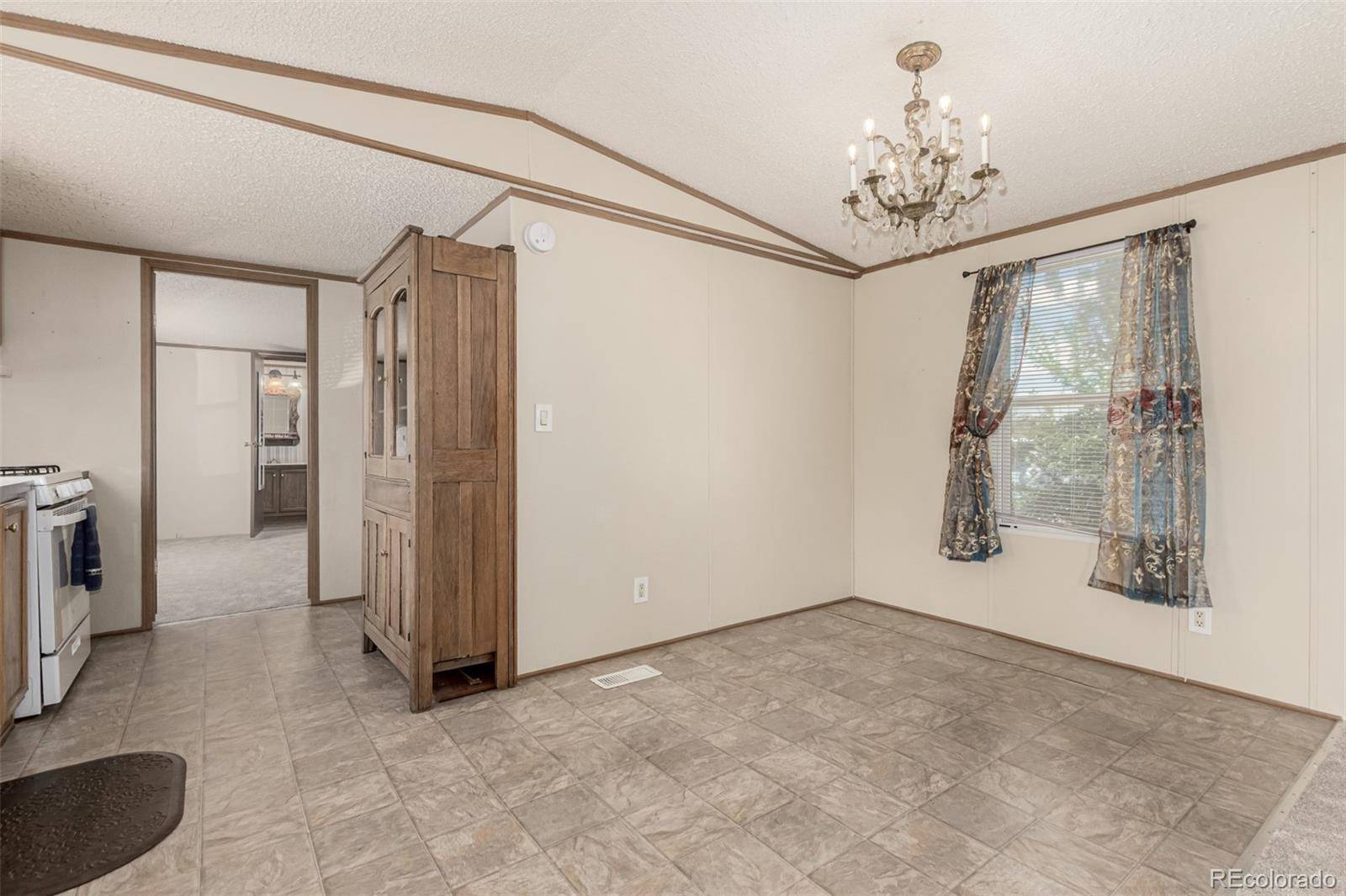 Golden, CO 80401,17190 Mt Vernon RD