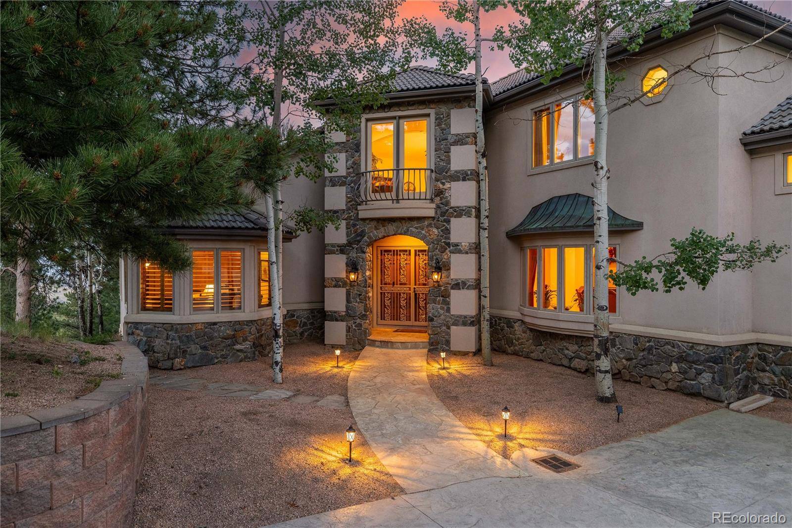 Golden, CO 80401,22554 Treetop LN