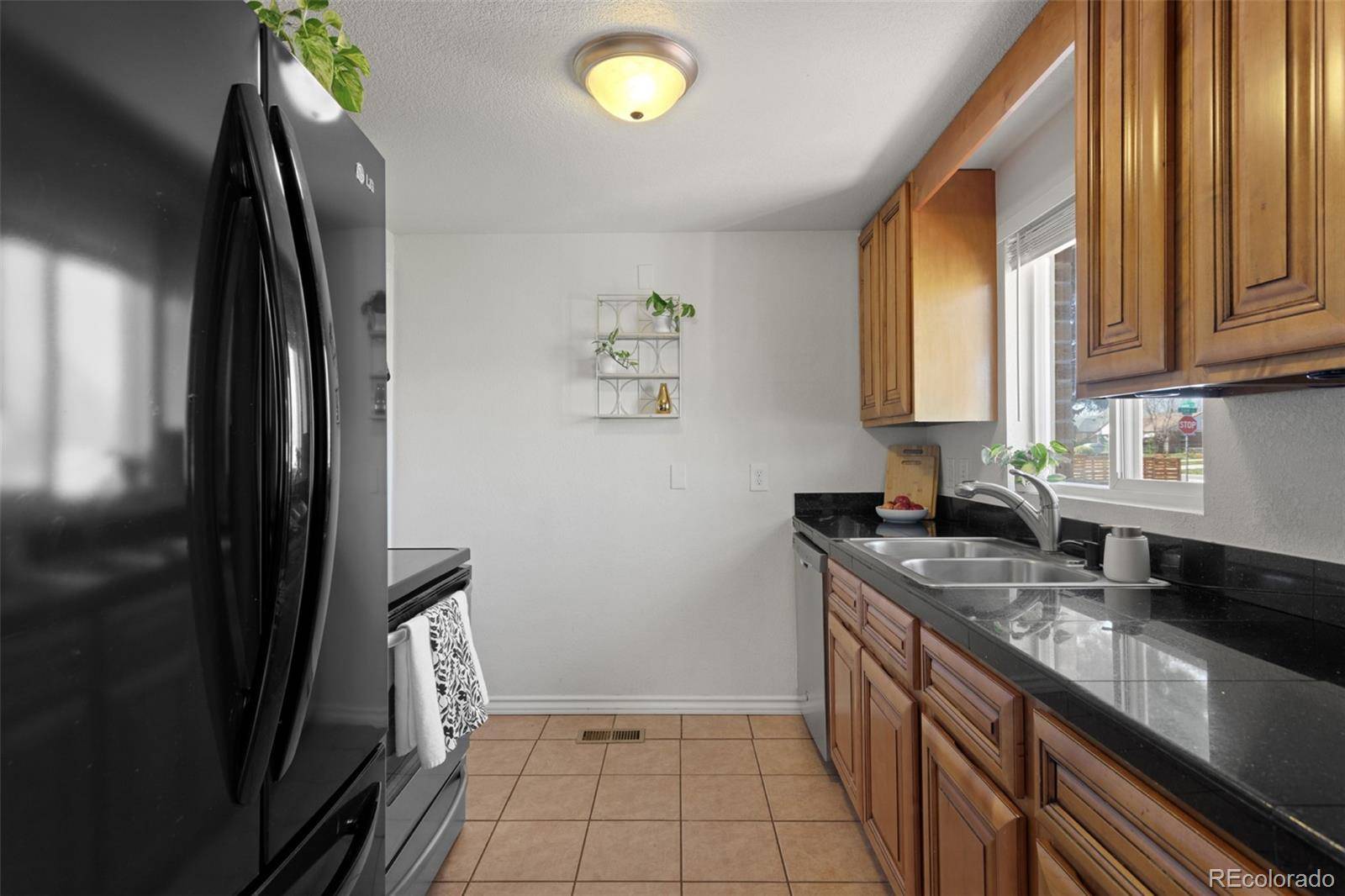 Denver, CO 80207,3300 Oneida ST