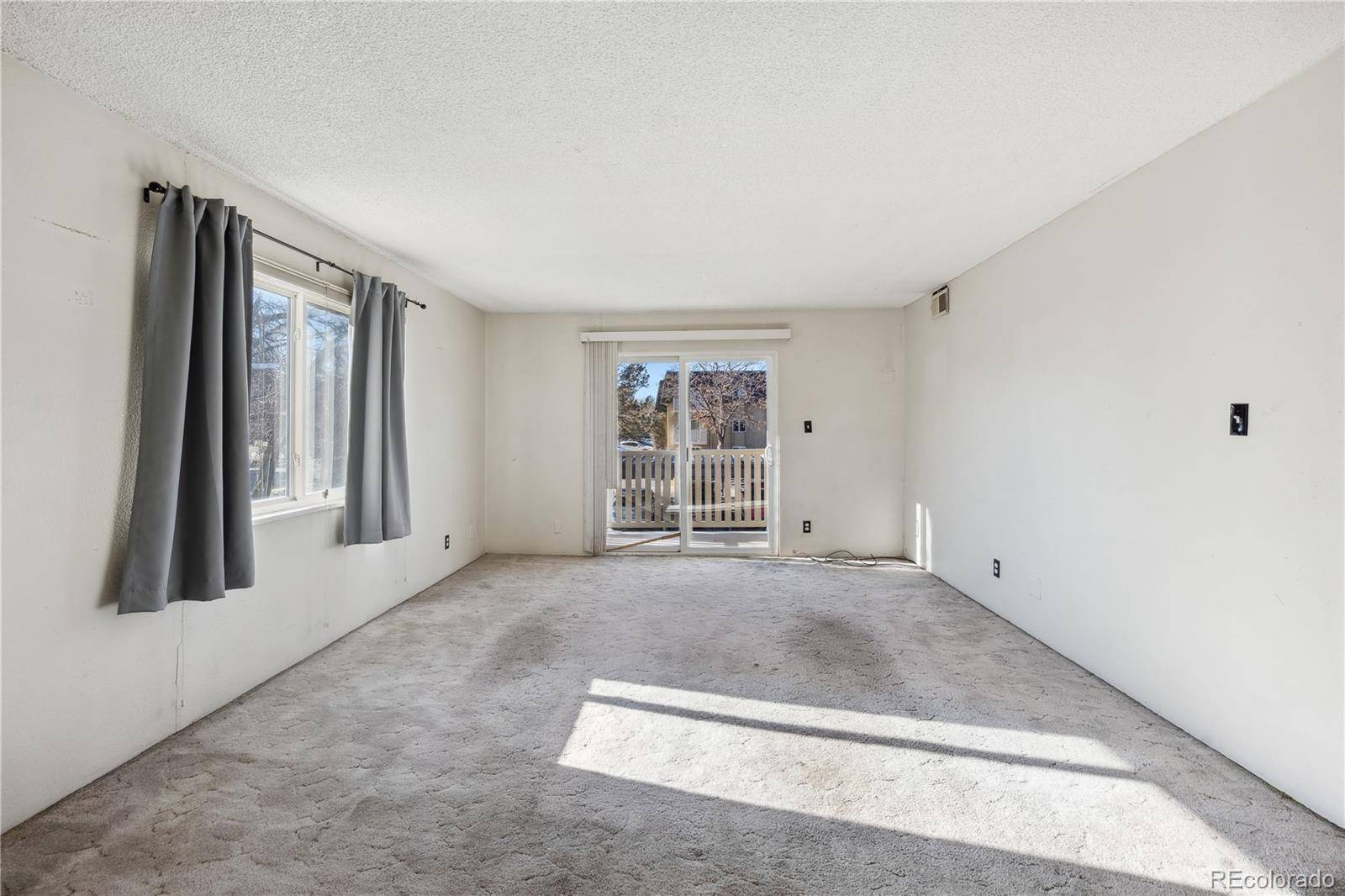 Denver, CO 80237,7455 E Quincy AVE #204