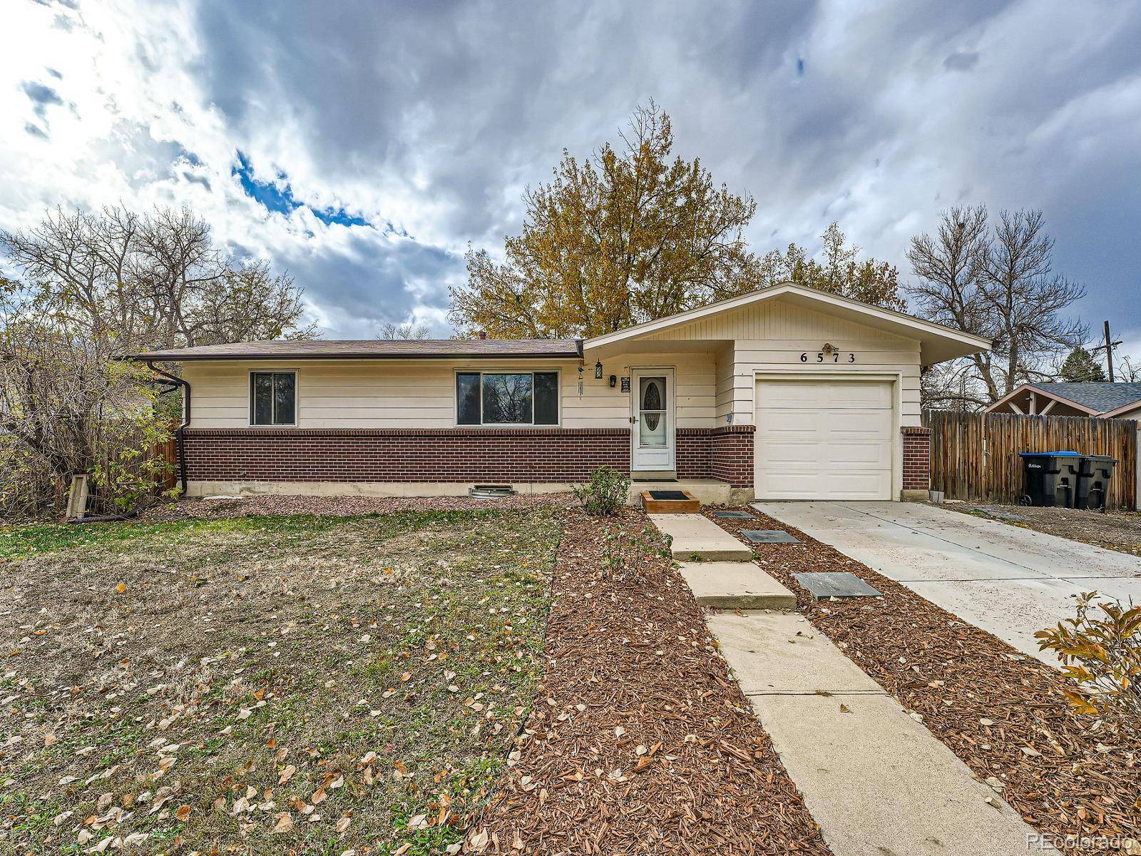 Arvada, CO 80004,6573 Iris ST