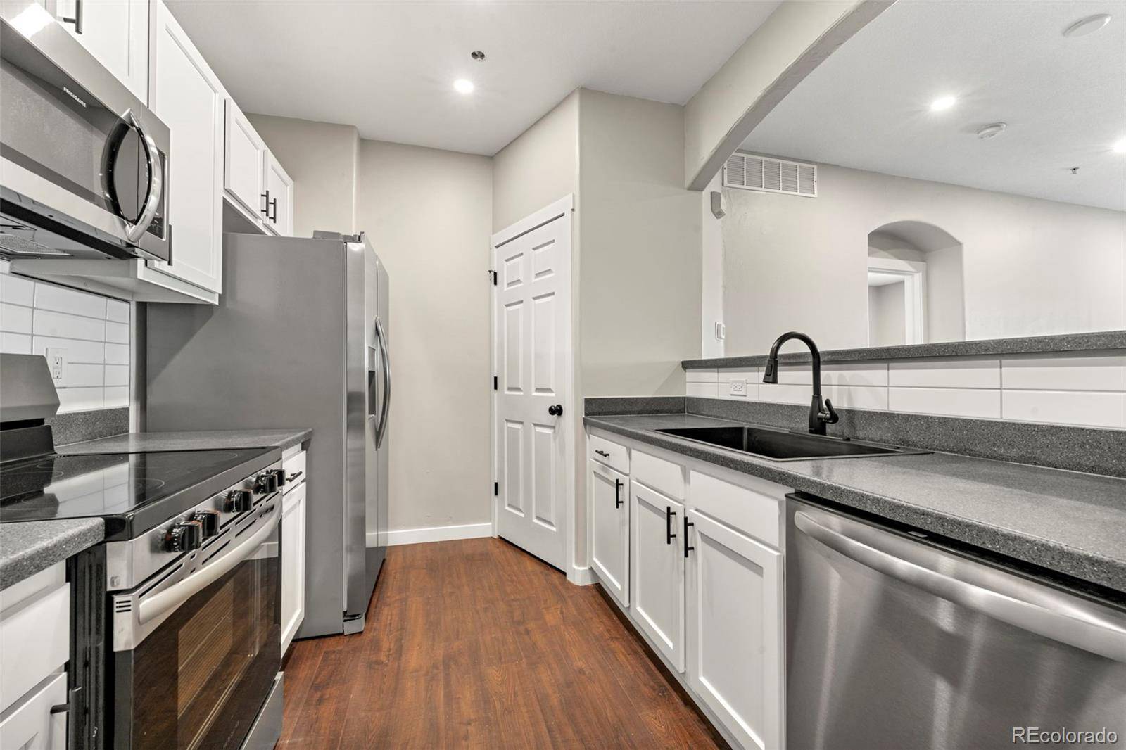 Denver, CO 80239,5255 Memphis ST #102