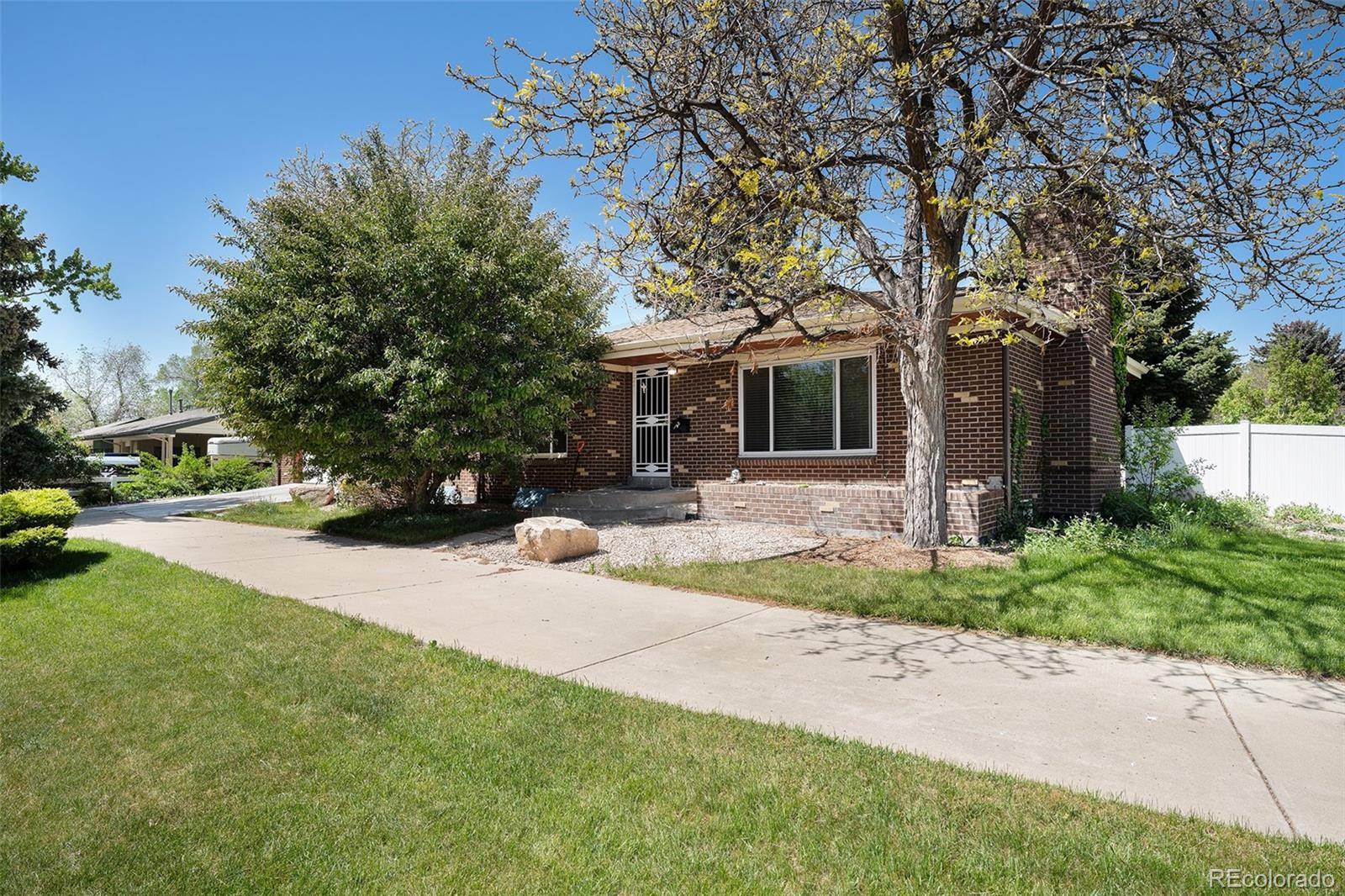 Lakewood, CO 80226,805 S Everett ST