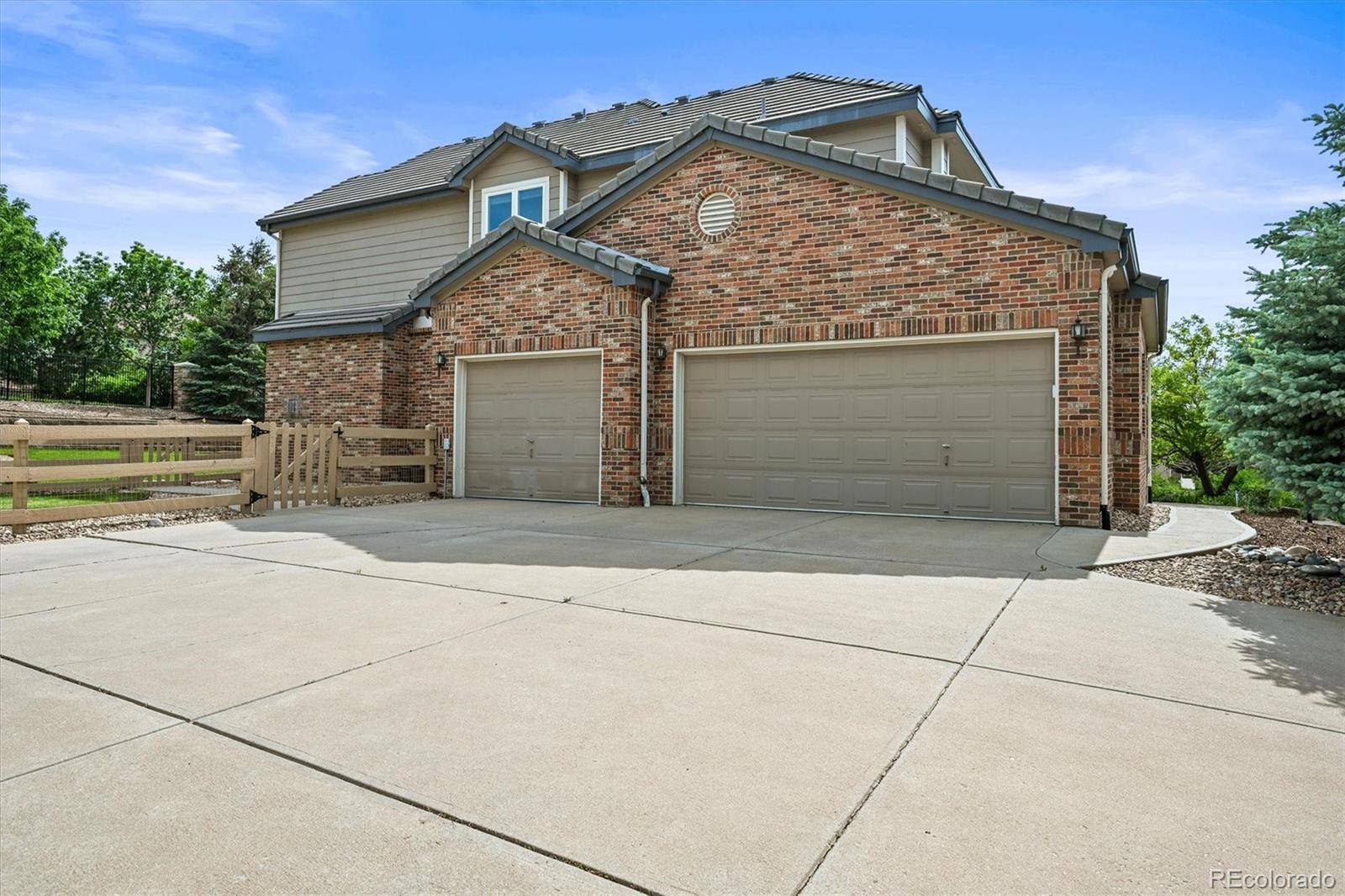 Centennial, CO 80016,15756 E Aberdeen AVE