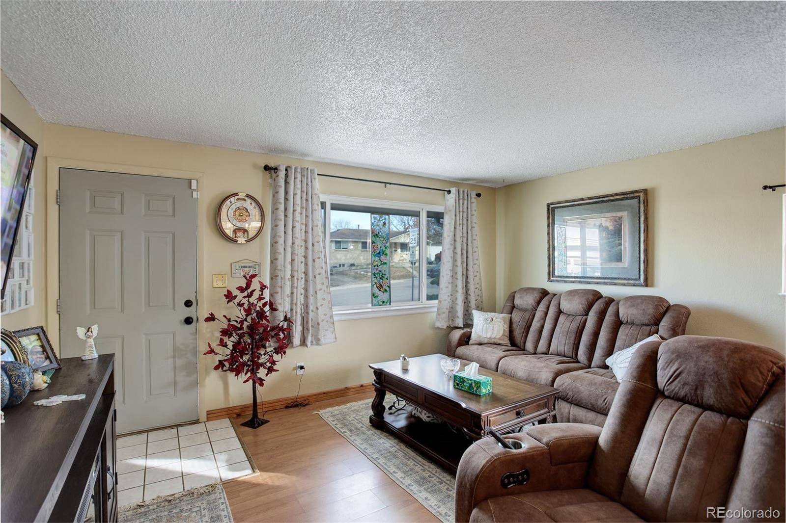 Denver, CO 80221,8377 Mitze DR