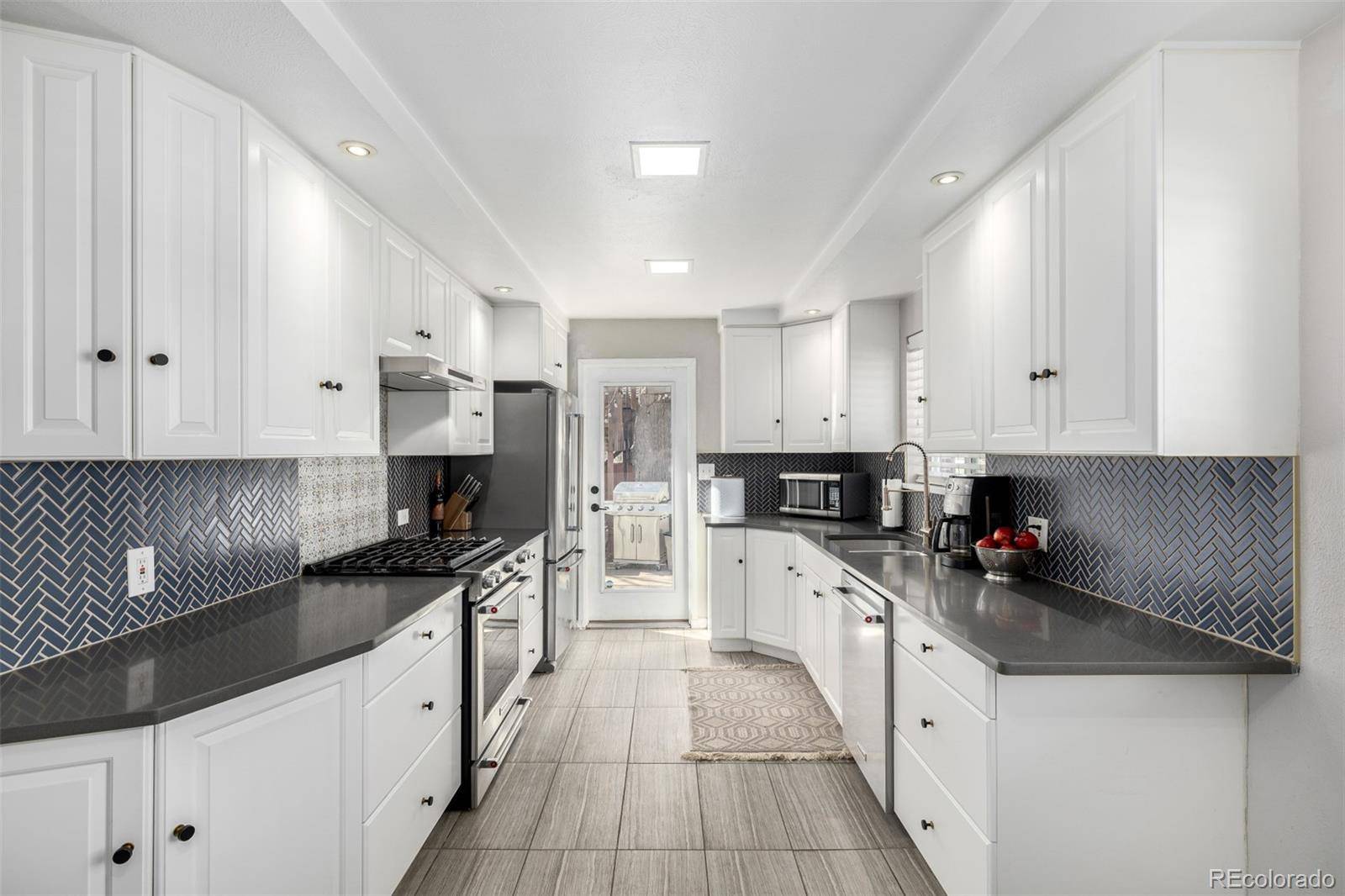 Golden, CO 80401,13000 Willow LN