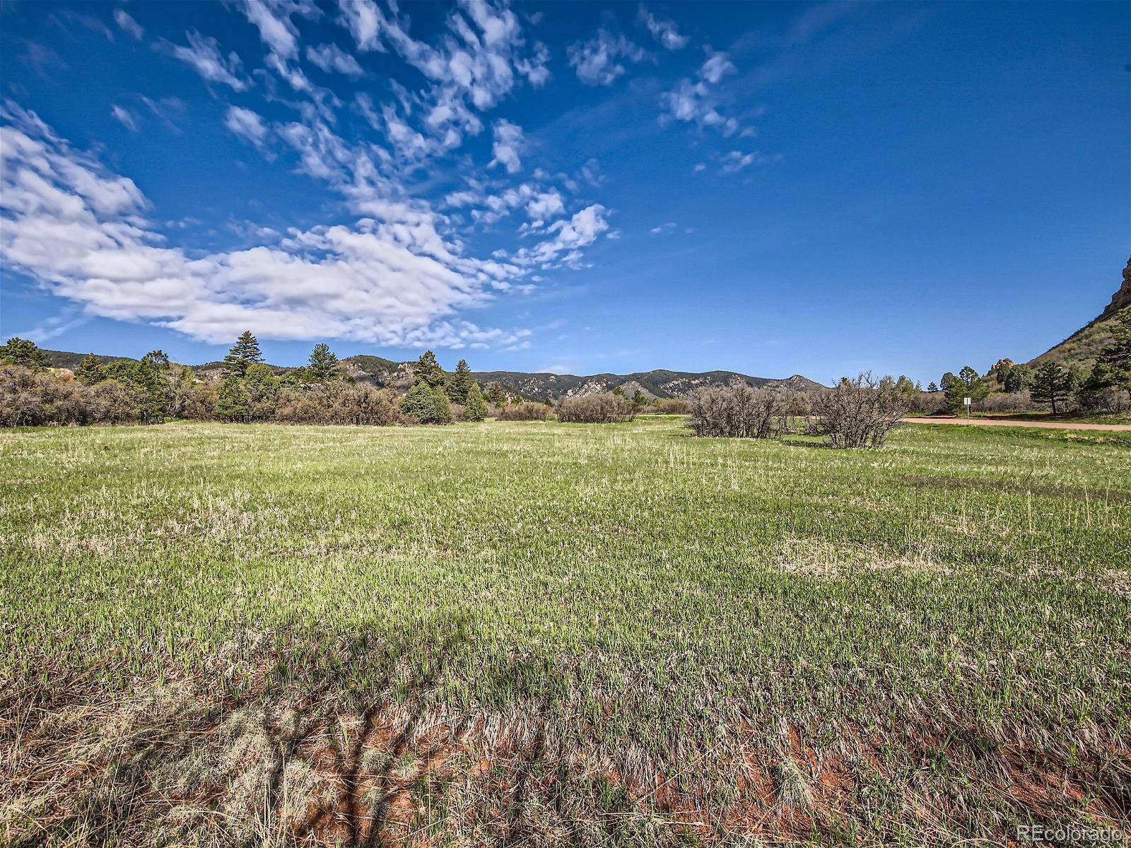 Larkspur, CO 80118,5948 Country Club DR