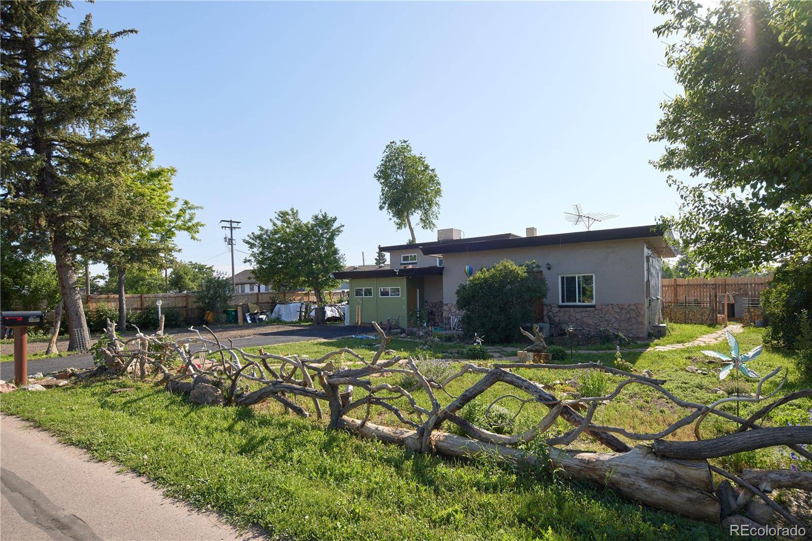 Lakewood, CO 80226,1075 S Ames ST
