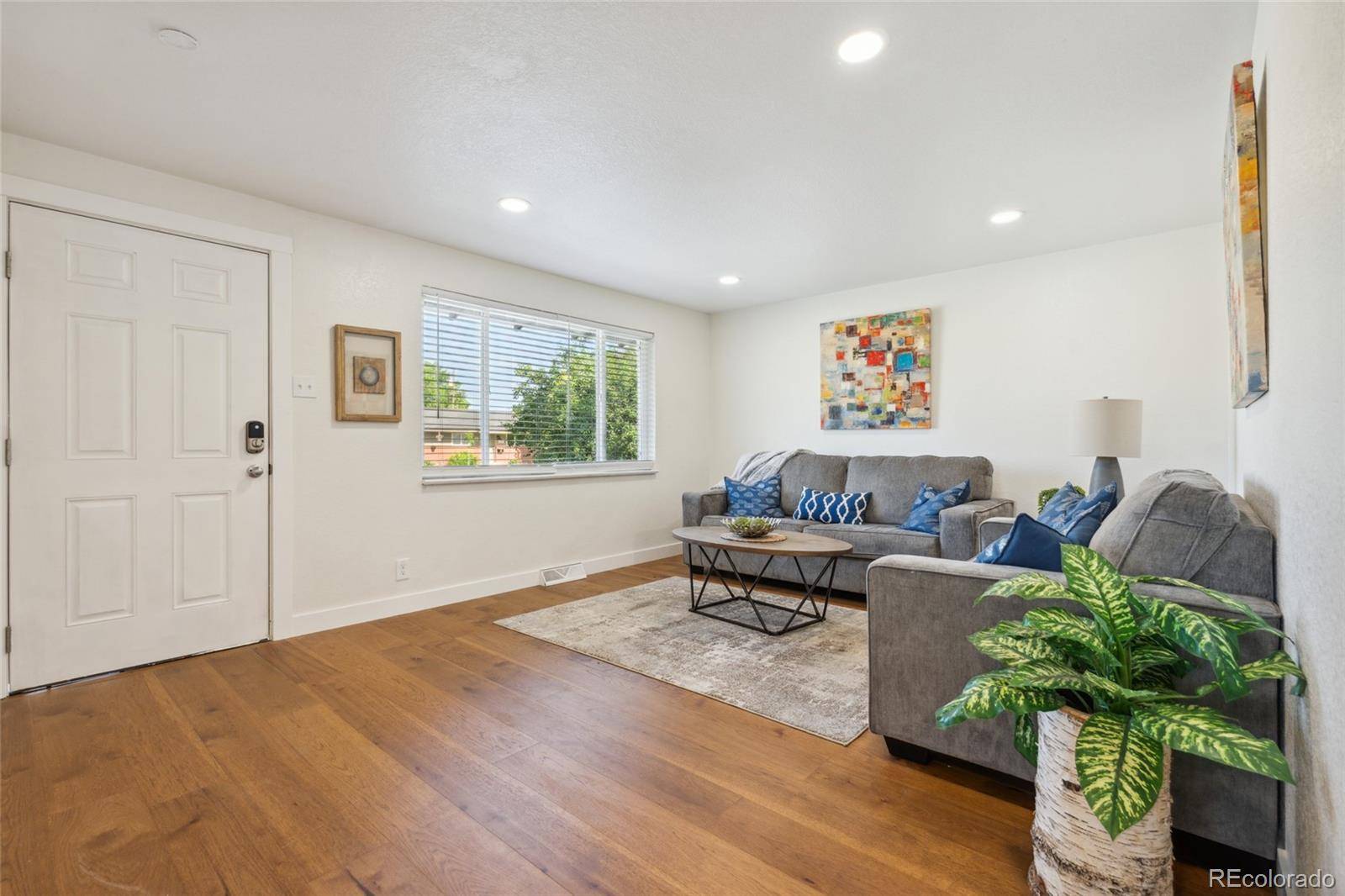 Arvada, CO 80004,6193 Holland ST