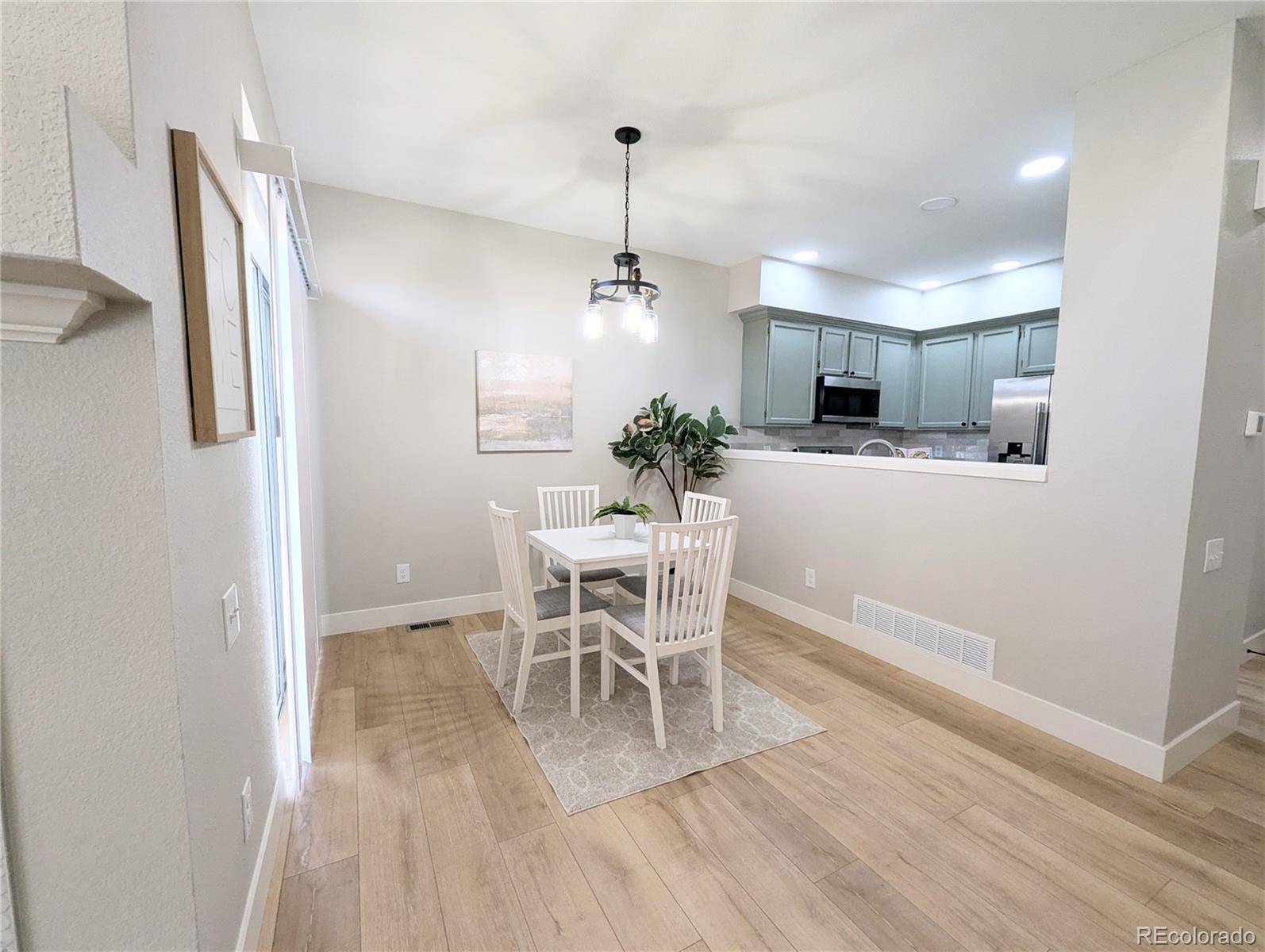 Littleton, CO 80120,2906 W Long CIR #B