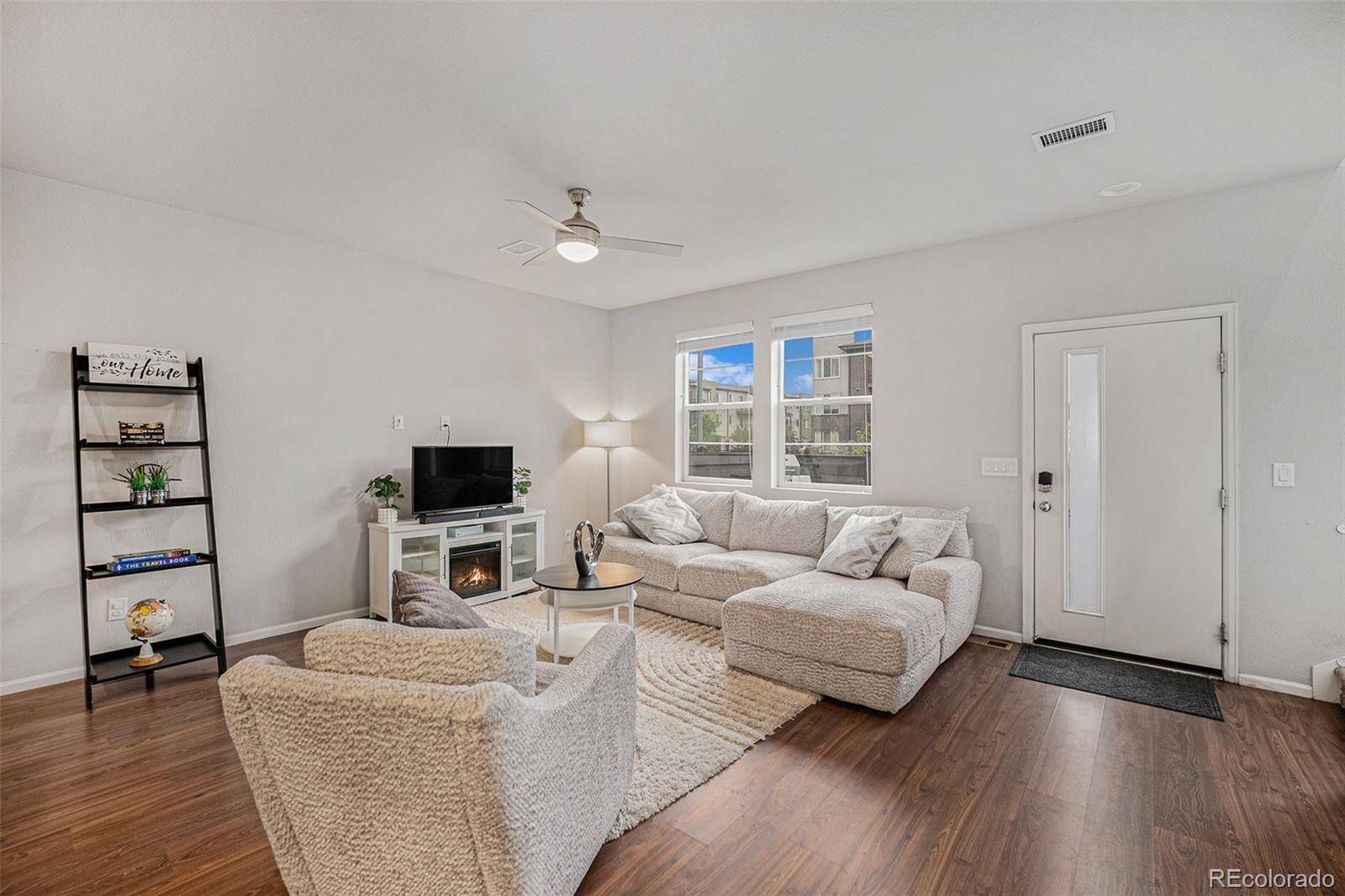 Denver, CO 80239,16141 Bolling DR