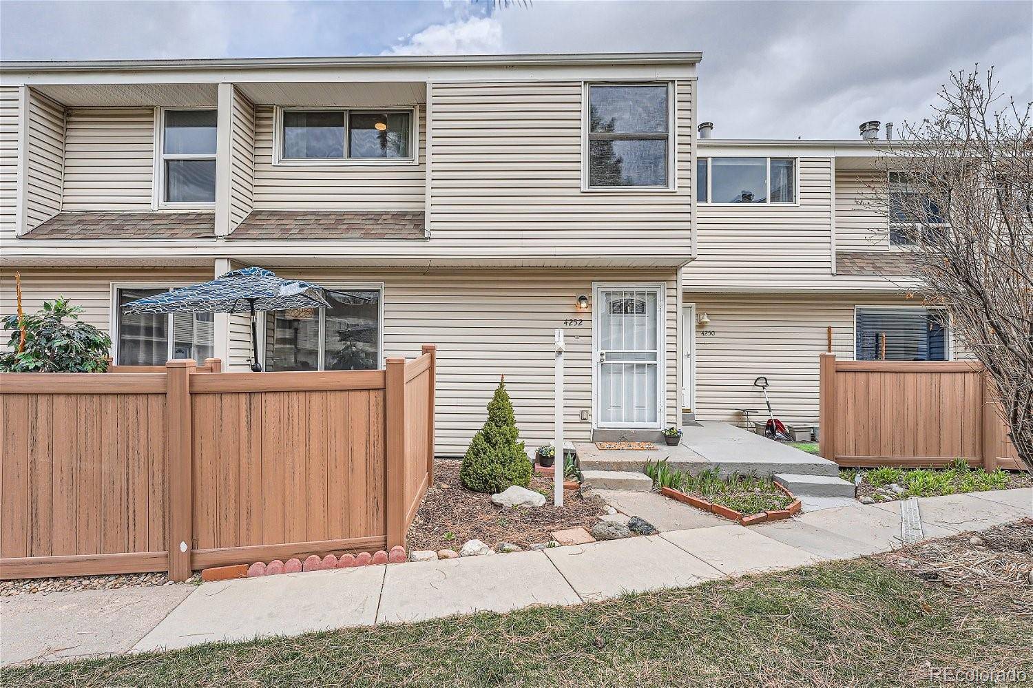 Centennial, CO 80121,4252 E Maplewood WAY