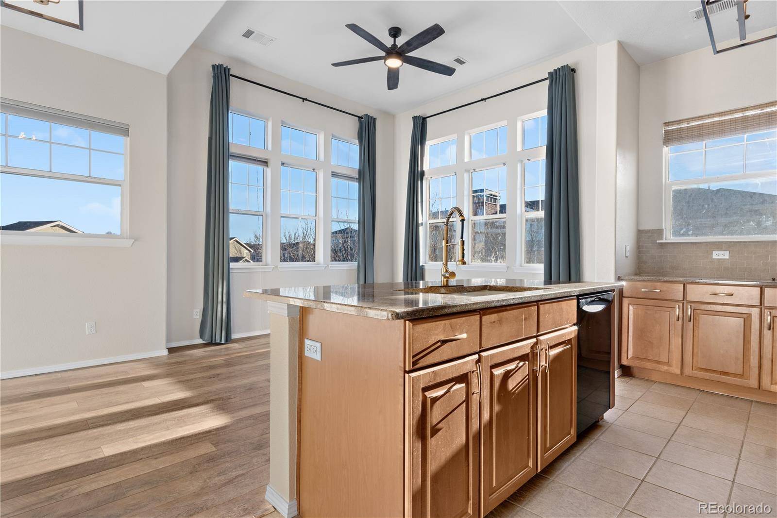 Englewood, CO 80112,15455 Canyon Rim DR #307