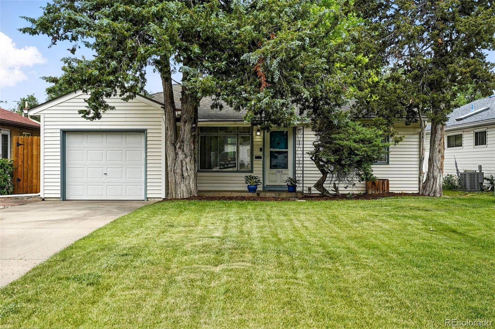 Denver, CO 80220,1924 Yosemite ST