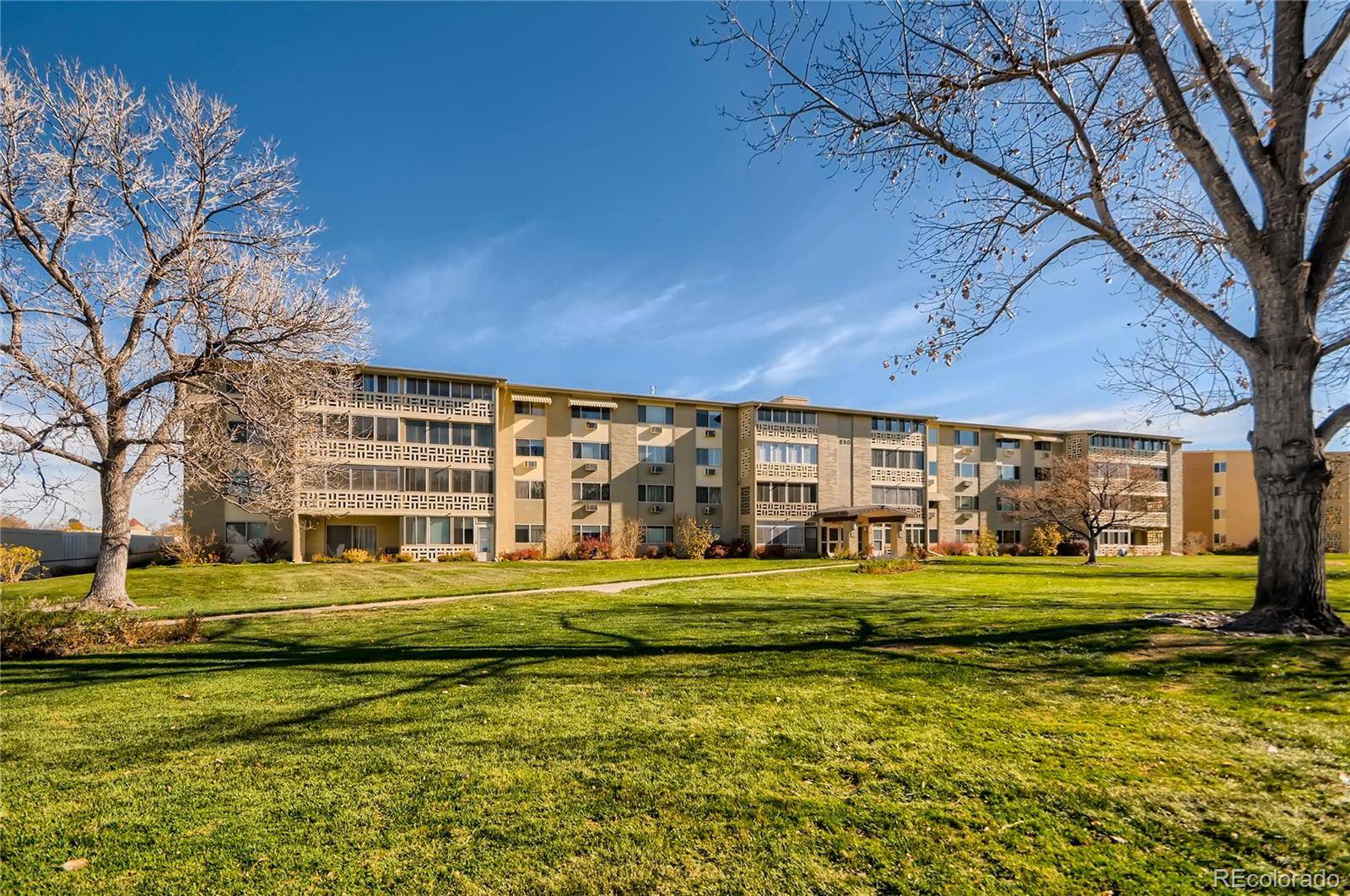 Denver, CO 80247,690 S Alton WAY #6B