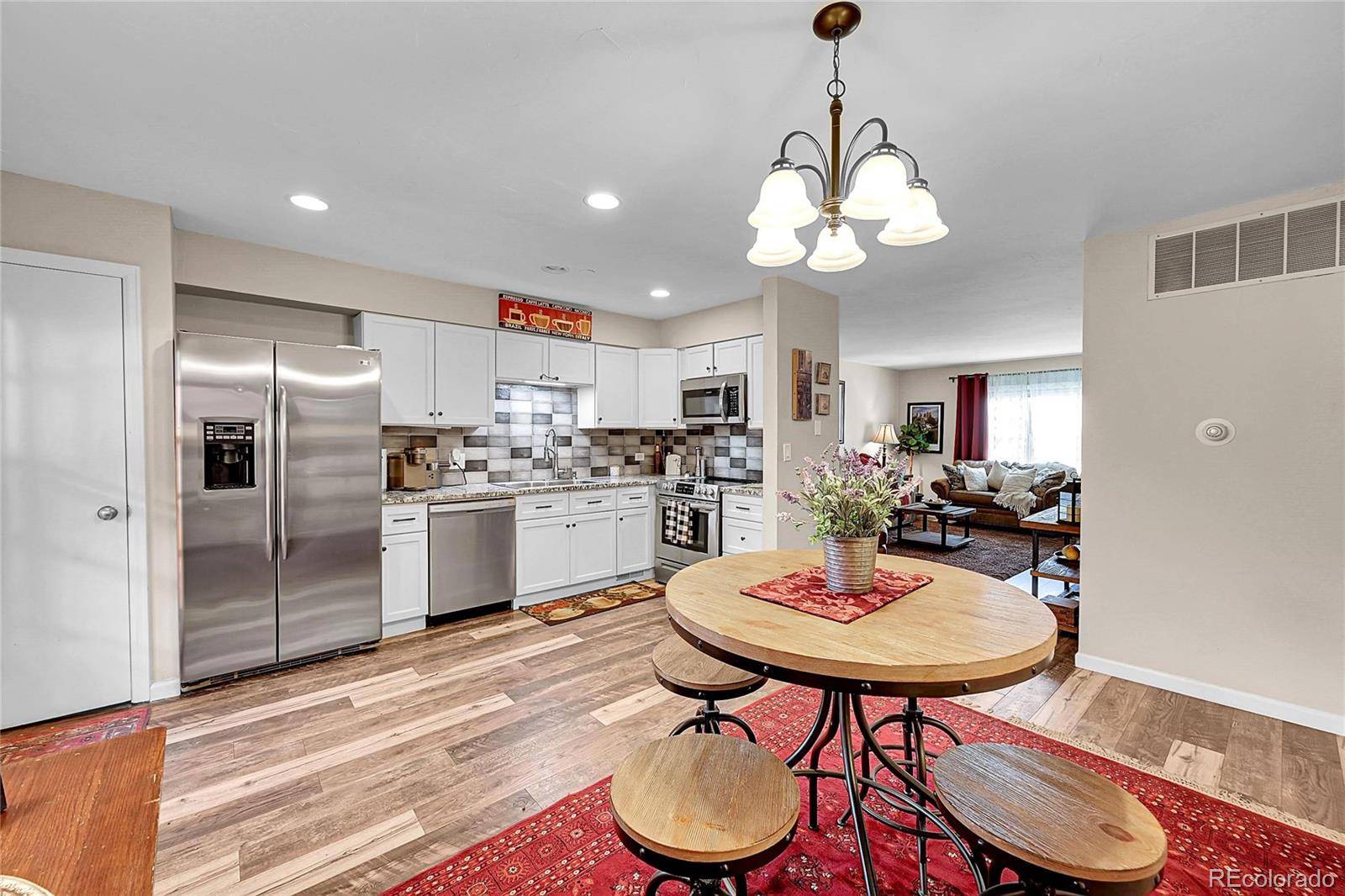 Centennial, CO 80122,2301 E Fremont AVE #W02