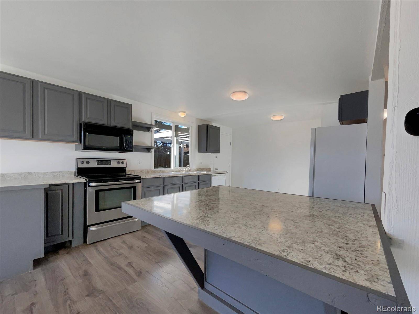 Broomfield, CO 80020,927 E 7th AVE