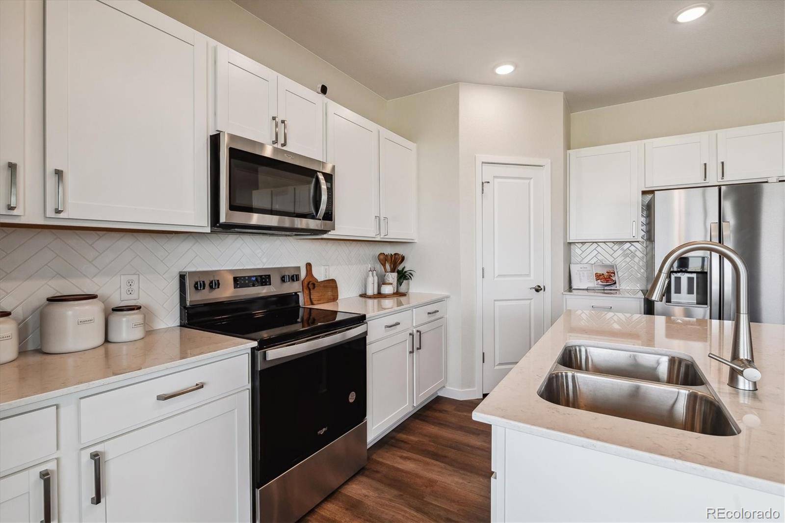 Elizabeth, CO 80107,4234 Gozzer Ranch DR