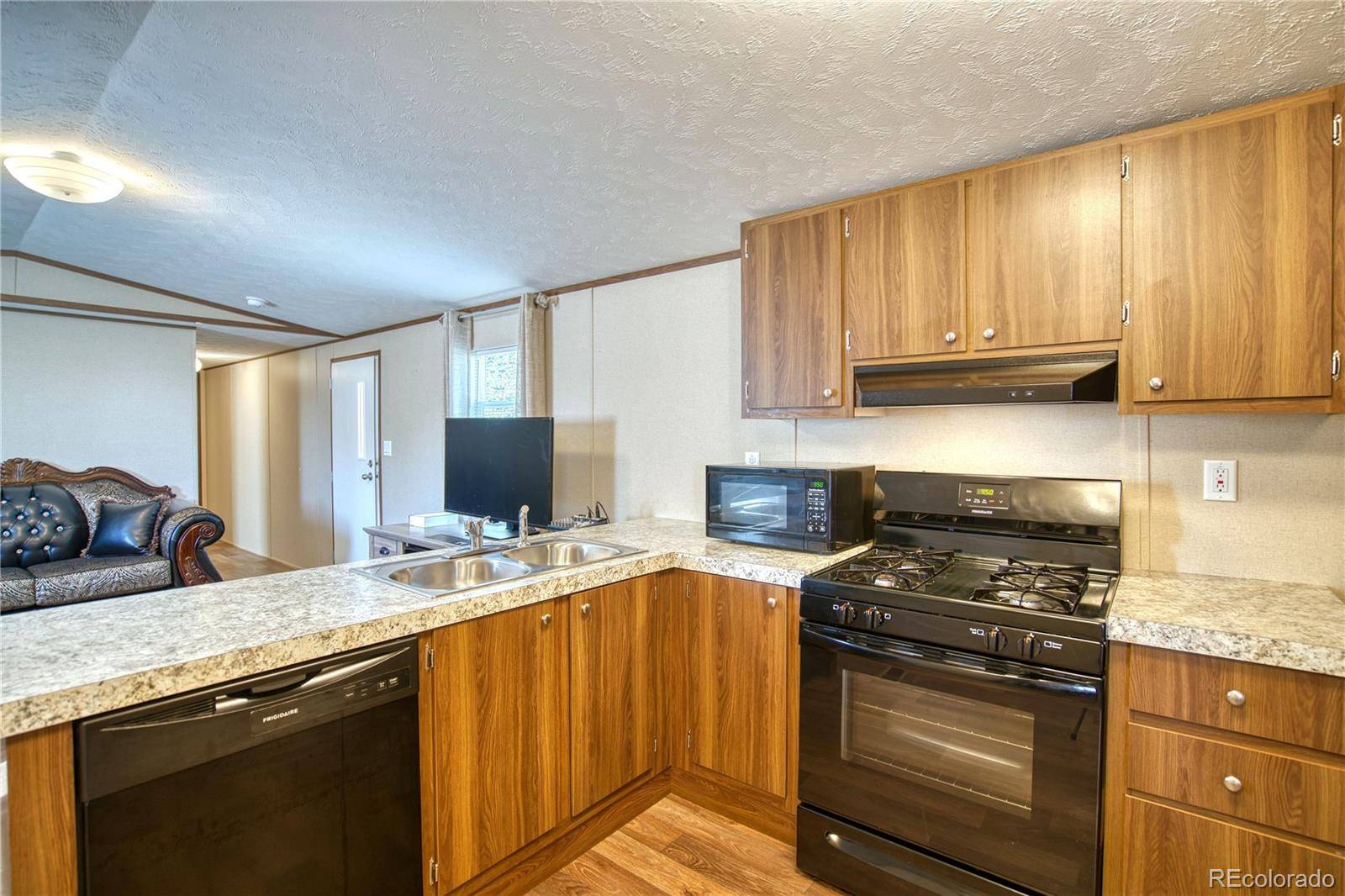 Hudson, CO 80642,218 Grape ST