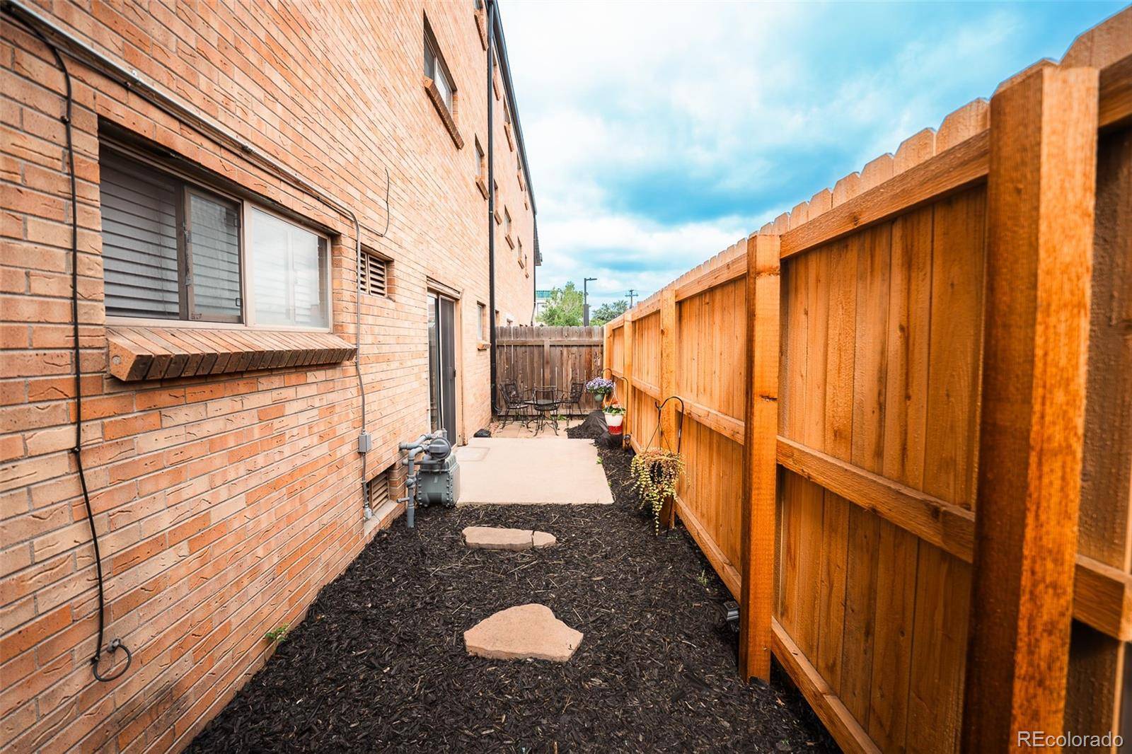 Denver, CO 80203,558 N Washington ST #103