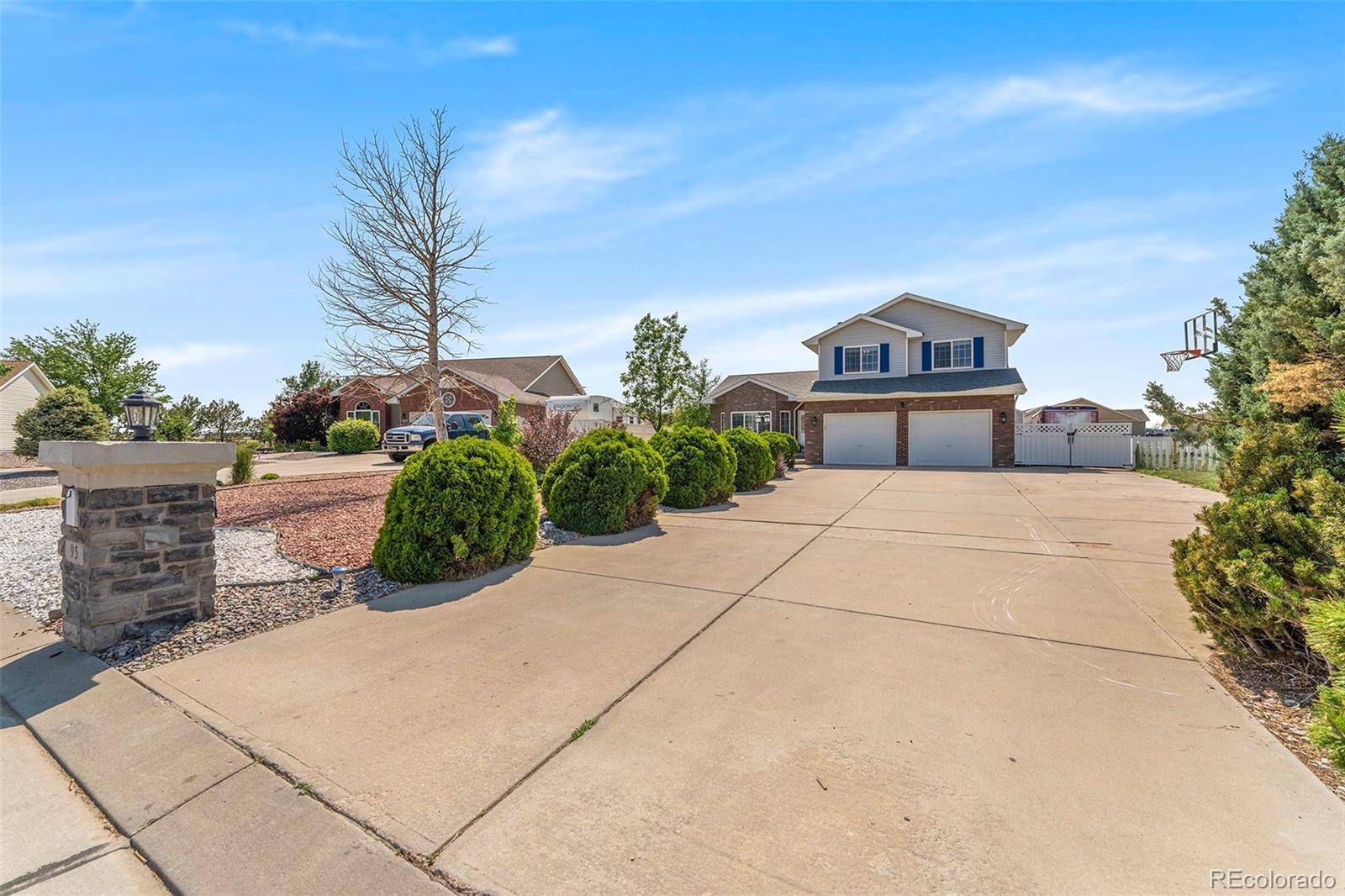 Bennett, CO 80102,95 Viewridge CT