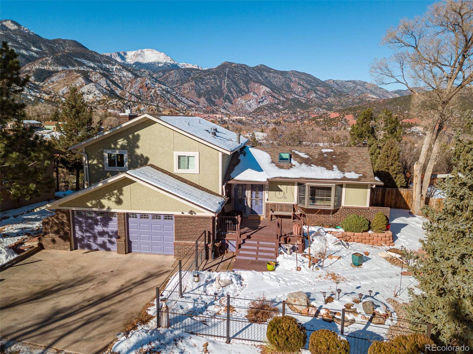 Manitou Springs, CO 80829,128 Palisade CIR