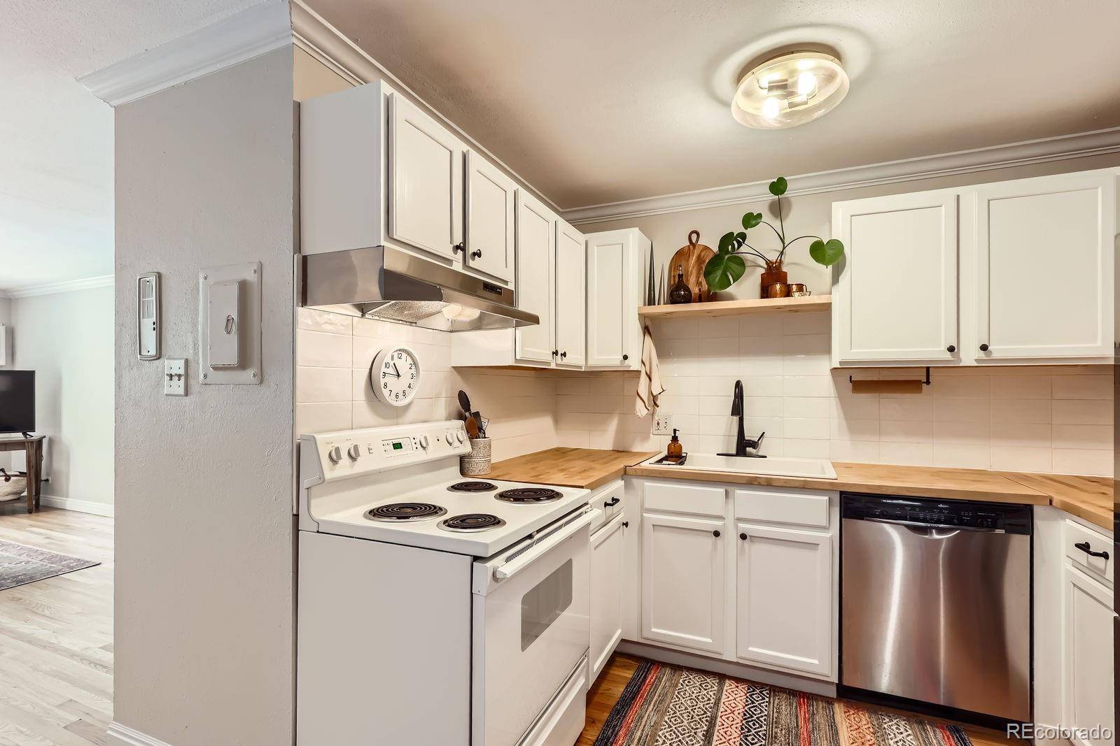 Denver, CO 80218,1390 N Emerson ST #407