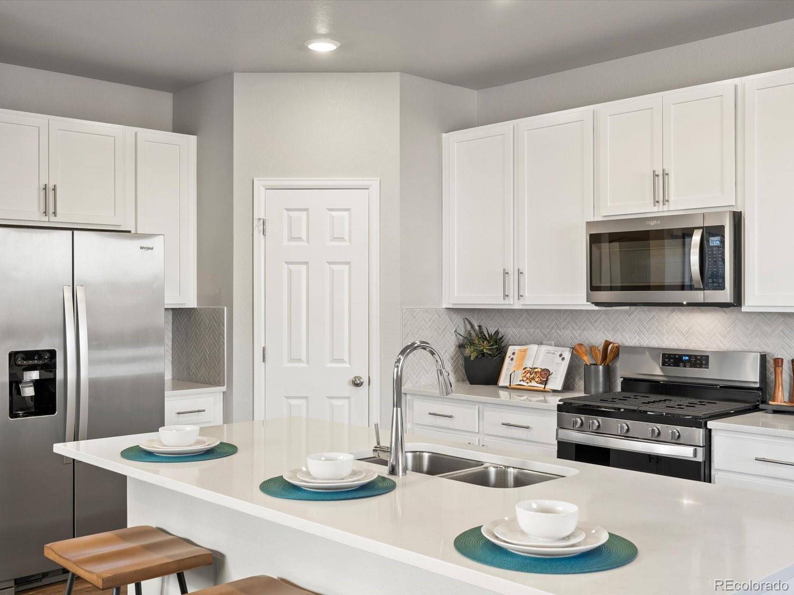 Aurora, CO 80018,751 N Shawnee ST