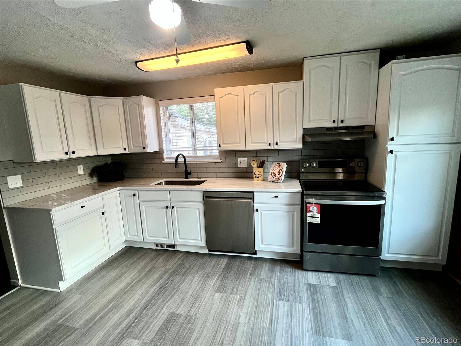 Denver, CO 80221,1088 Douglas DR