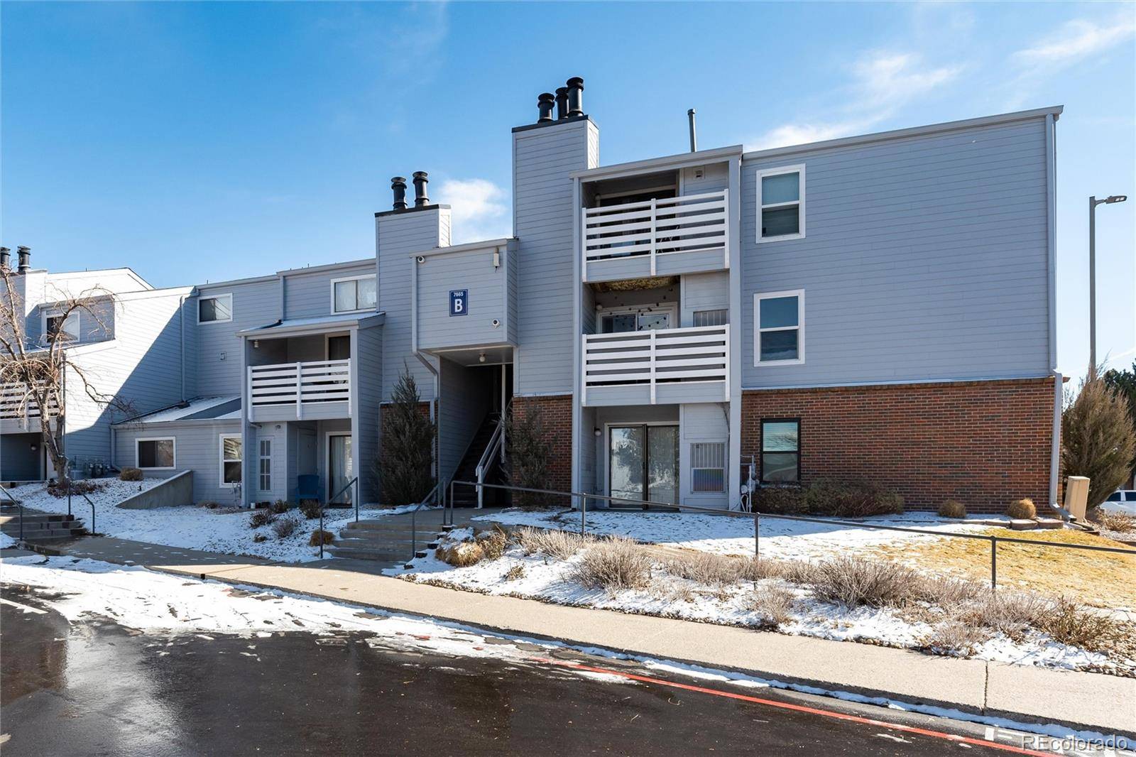 Denver, CO 80231,7665 E Eastman AVE #107
