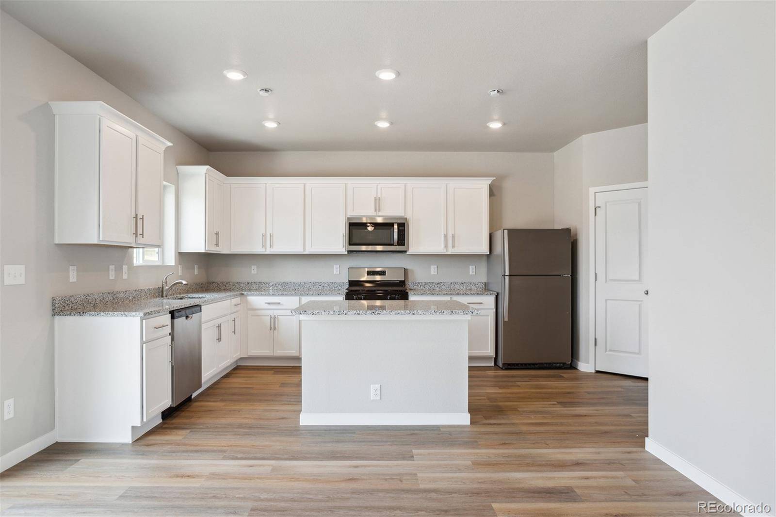 Severance, CO 80550,979 Cascade Falls ST