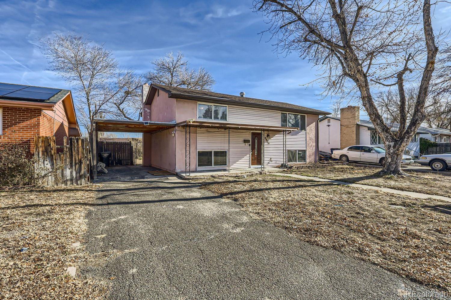 Pueblo, CO 81005,2640 Lynwood LN