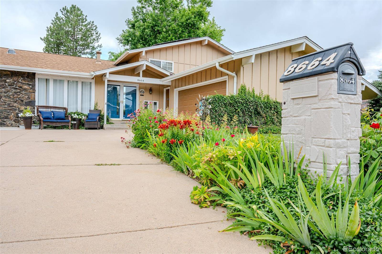 Denver, CO 80237,8664 E Monmouth PL