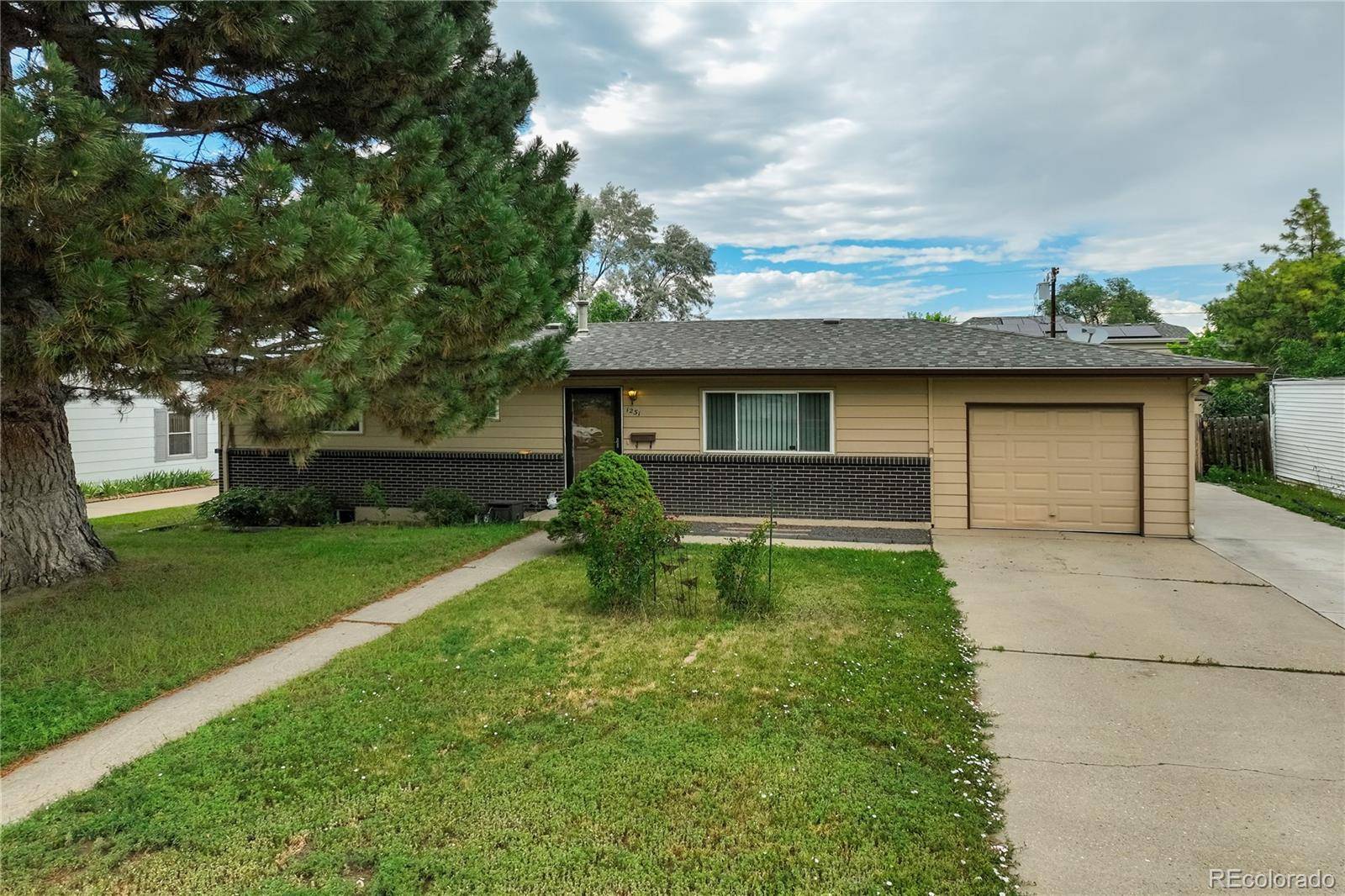 Englewood, CO 80110,1231 W Radcliff AVE