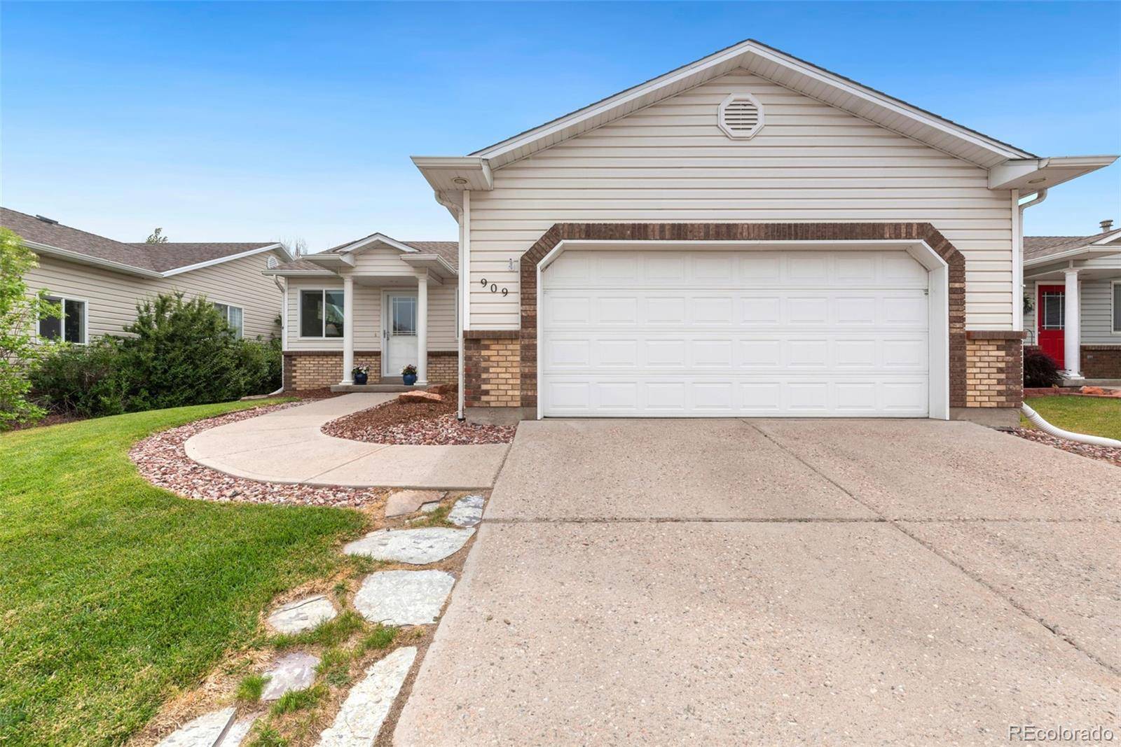 Fort Collins, CO 80524,909 Thornhill PL