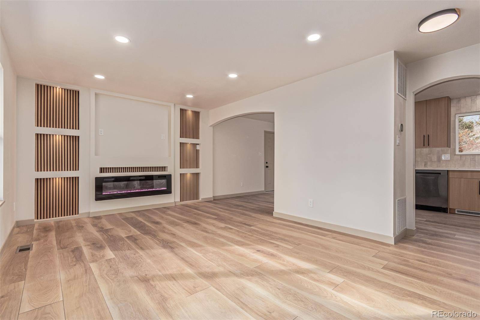 Littleton, CO 80123,6437 W Arbor DR