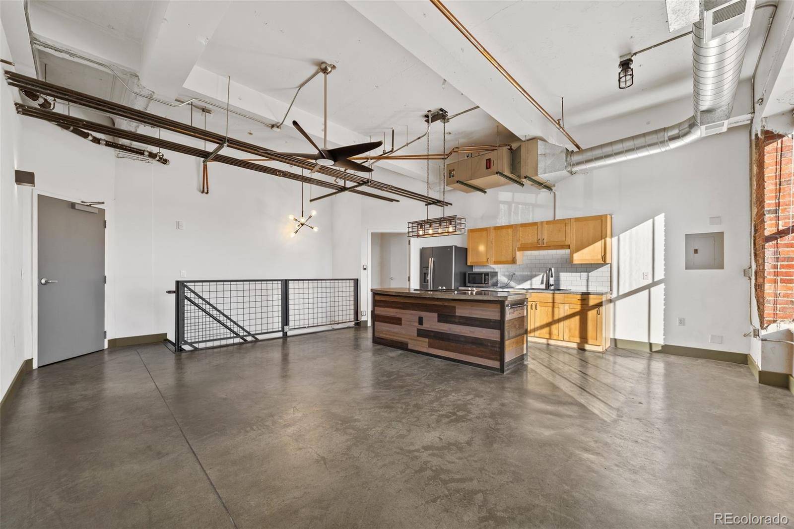 Denver, CO 80209,1777L E 39th AVE #205