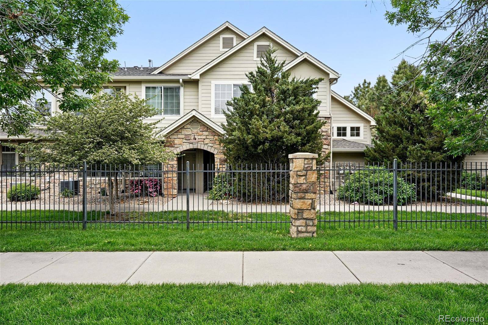 Aurora, CO 80247,10010 E Gunnison PL #707