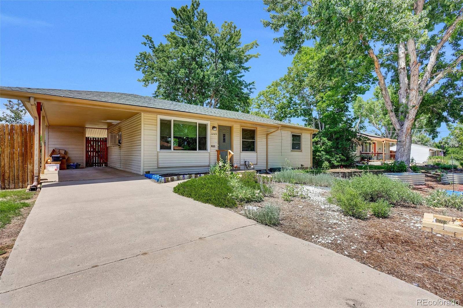 Denver, CO 80224,1225 S Honey WAY