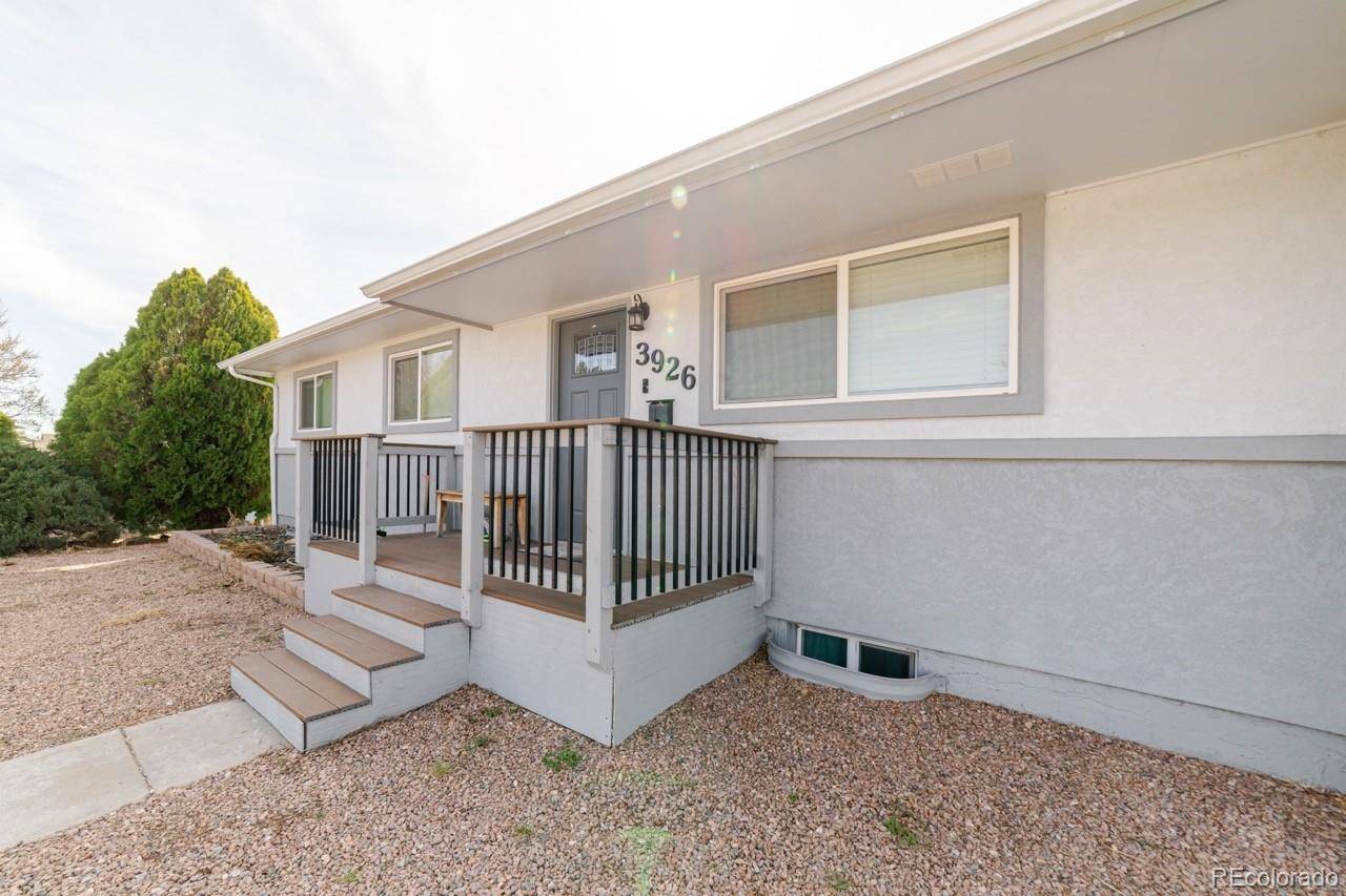 Pueblo, CO 81005,3926 Sheffield LN