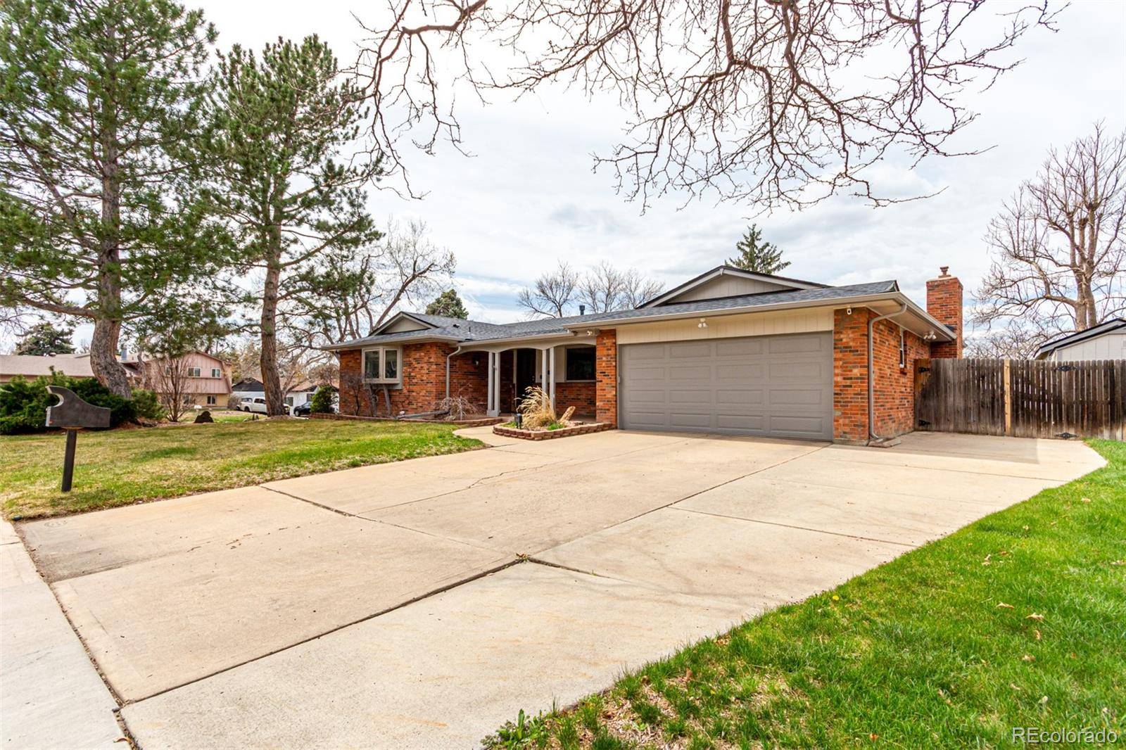 Aurora, CO 80012,699 S Oswego ST