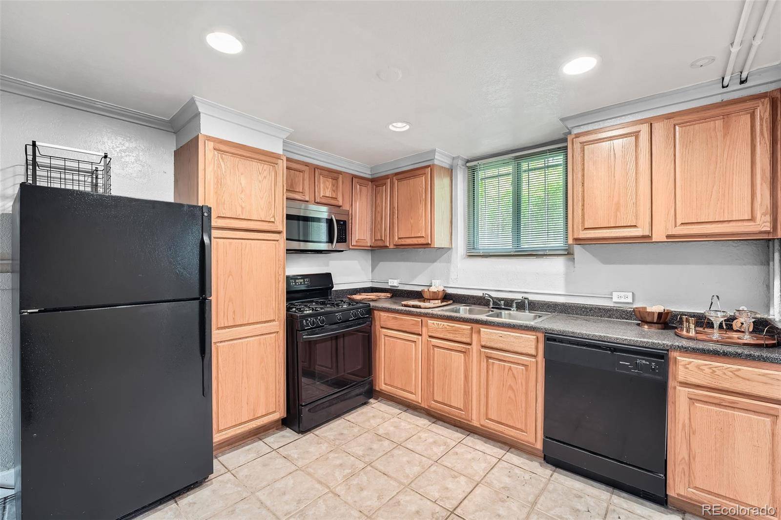 Denver, CO 80209,700 E Ellsworth AVE #2