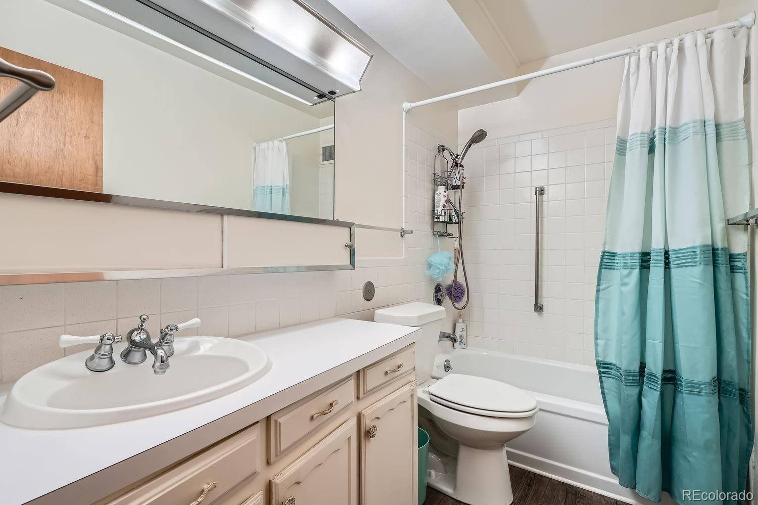 Denver, CO 80247,660 S Alton WAY #1A