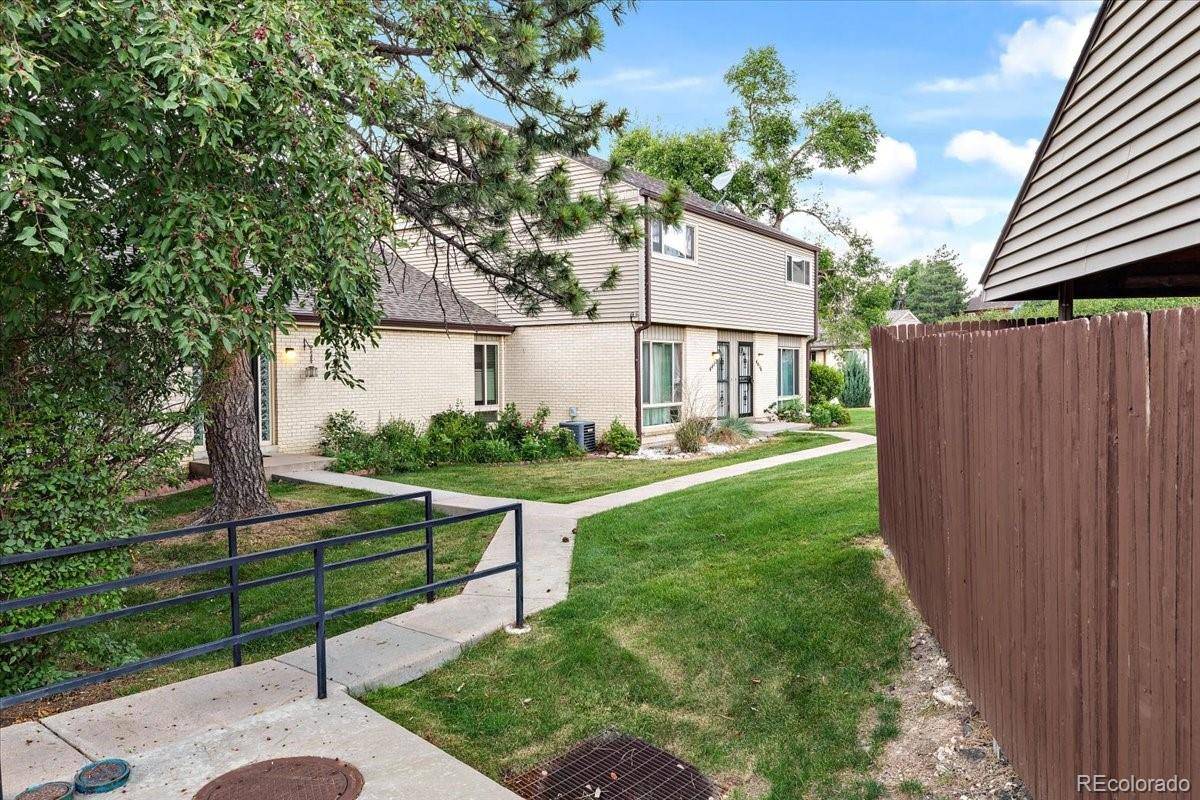 Littleton, CO 80123,4416 W Pondview DR