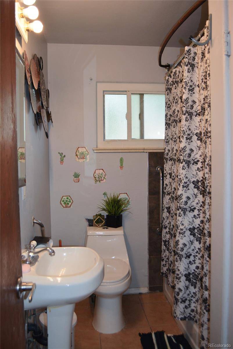 Wheat Ridge, CO 80033,2885 Quay ST