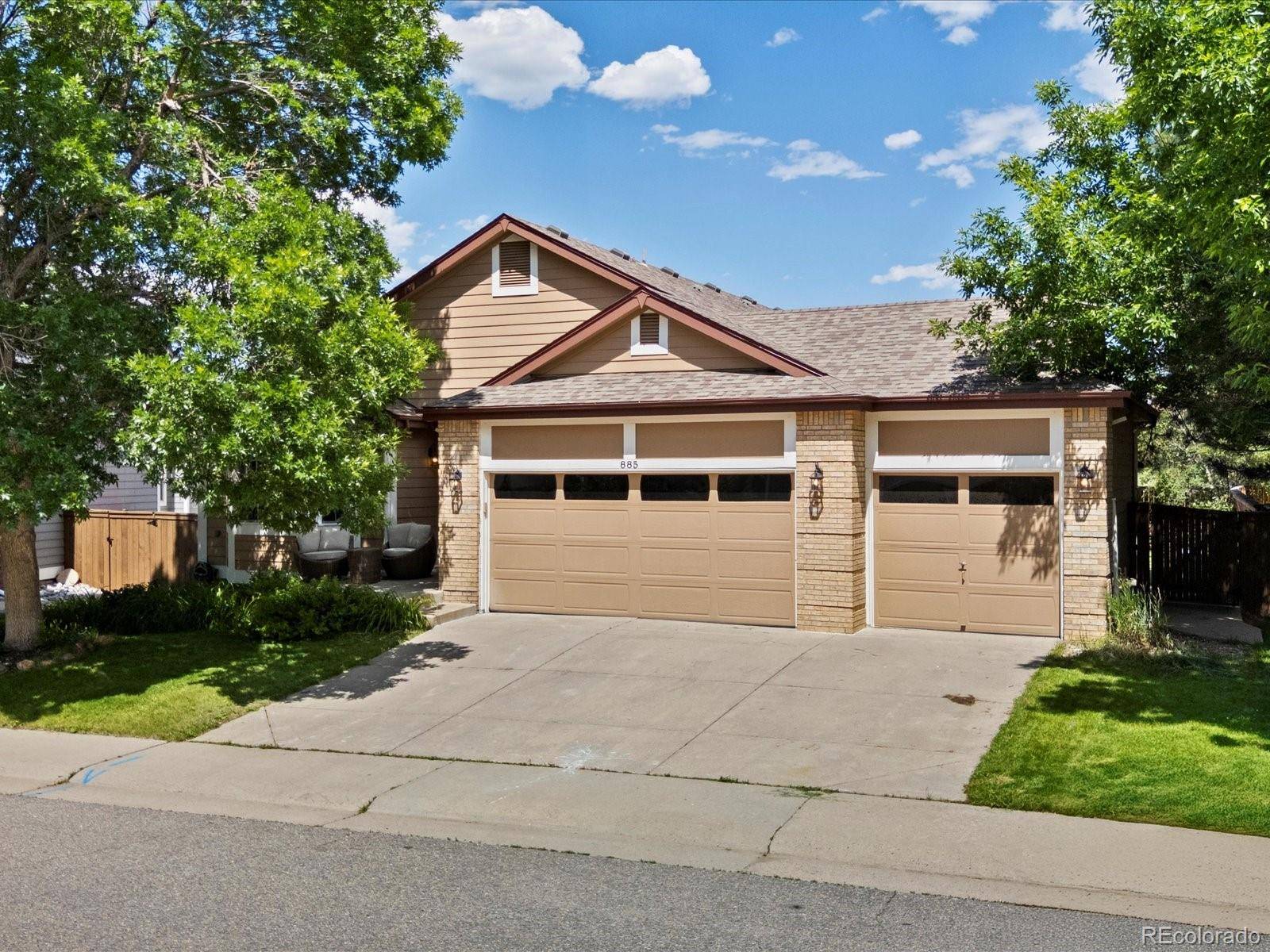 Highlands Ranch, CO 80129,885 Sage Sparrow CIR