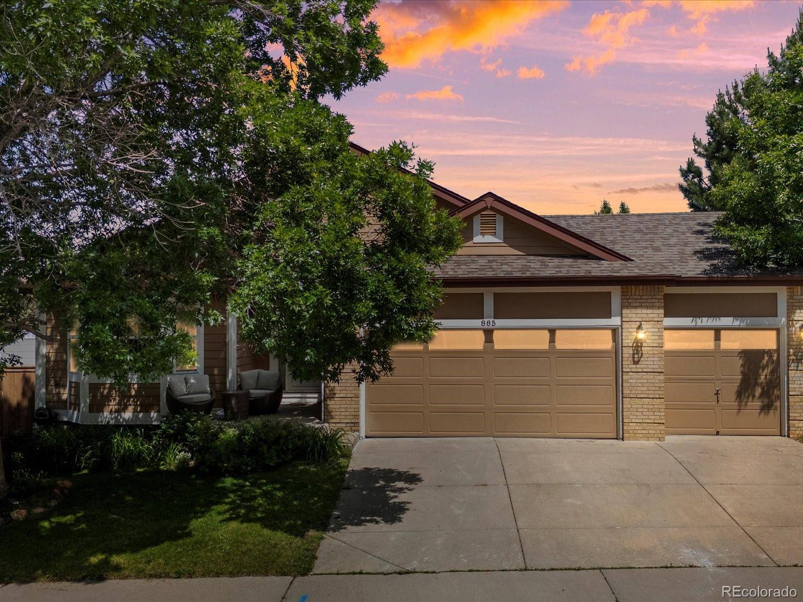 Highlands Ranch, CO 80129,885 Sage Sparrow CIR