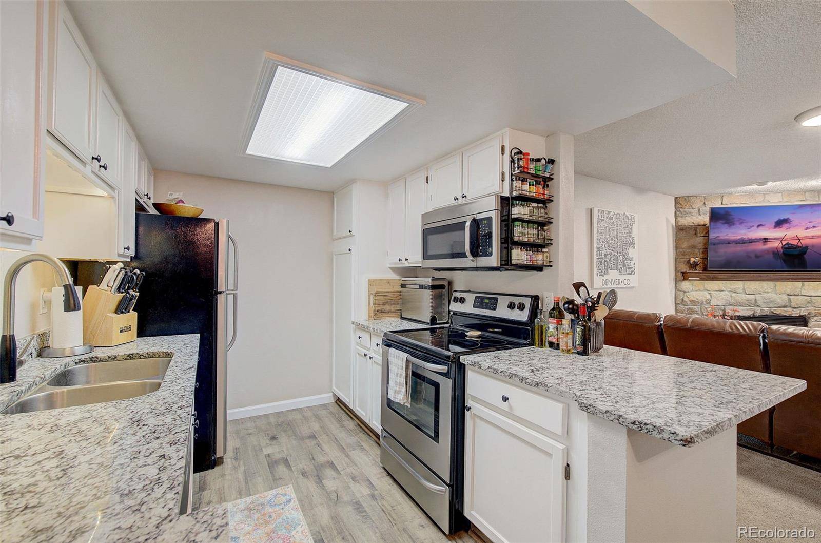 Denver, CO 80247,8600 E Alameda AVE #16-102