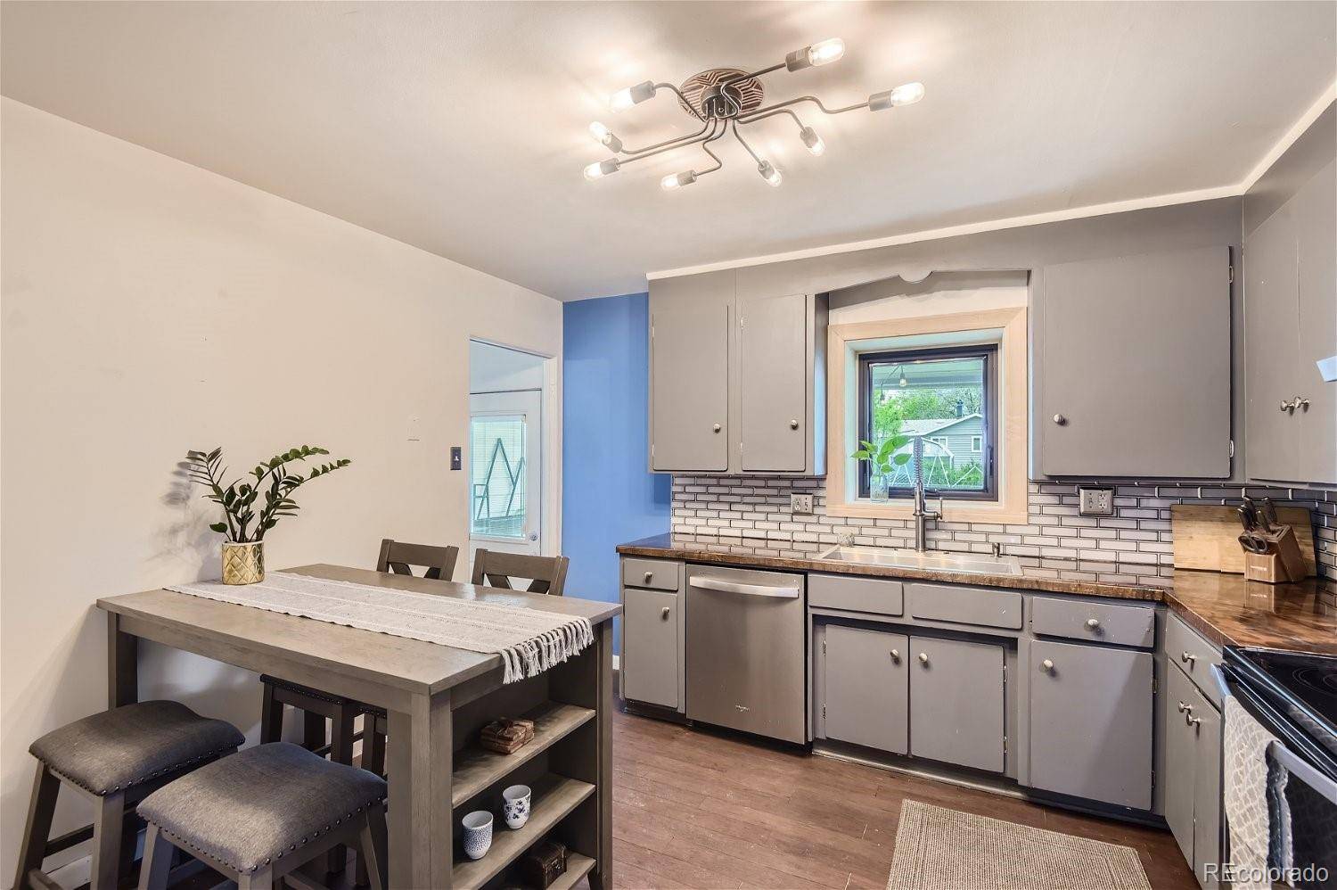 Lakewood, CO 80226,55 S Kendall ST