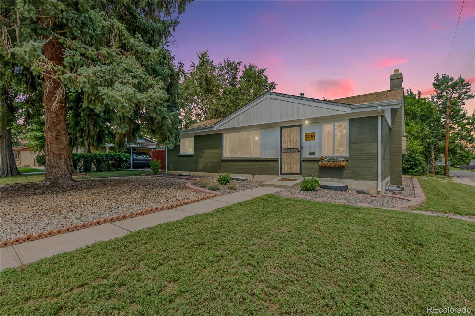 Denver, CO 80219,2490 S Lowell BLVD